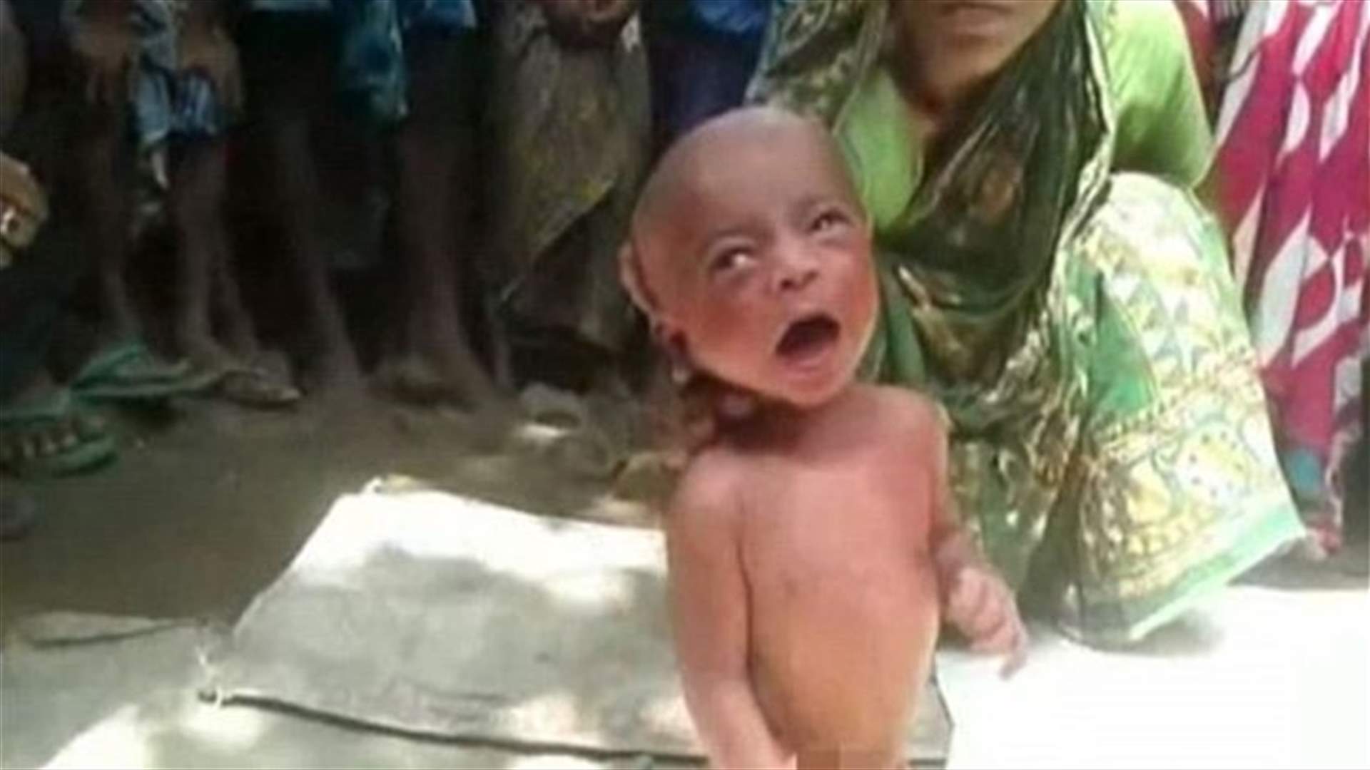 بالفيديو: عمره يومين ويمشي.... فما علاقة السحر؟
