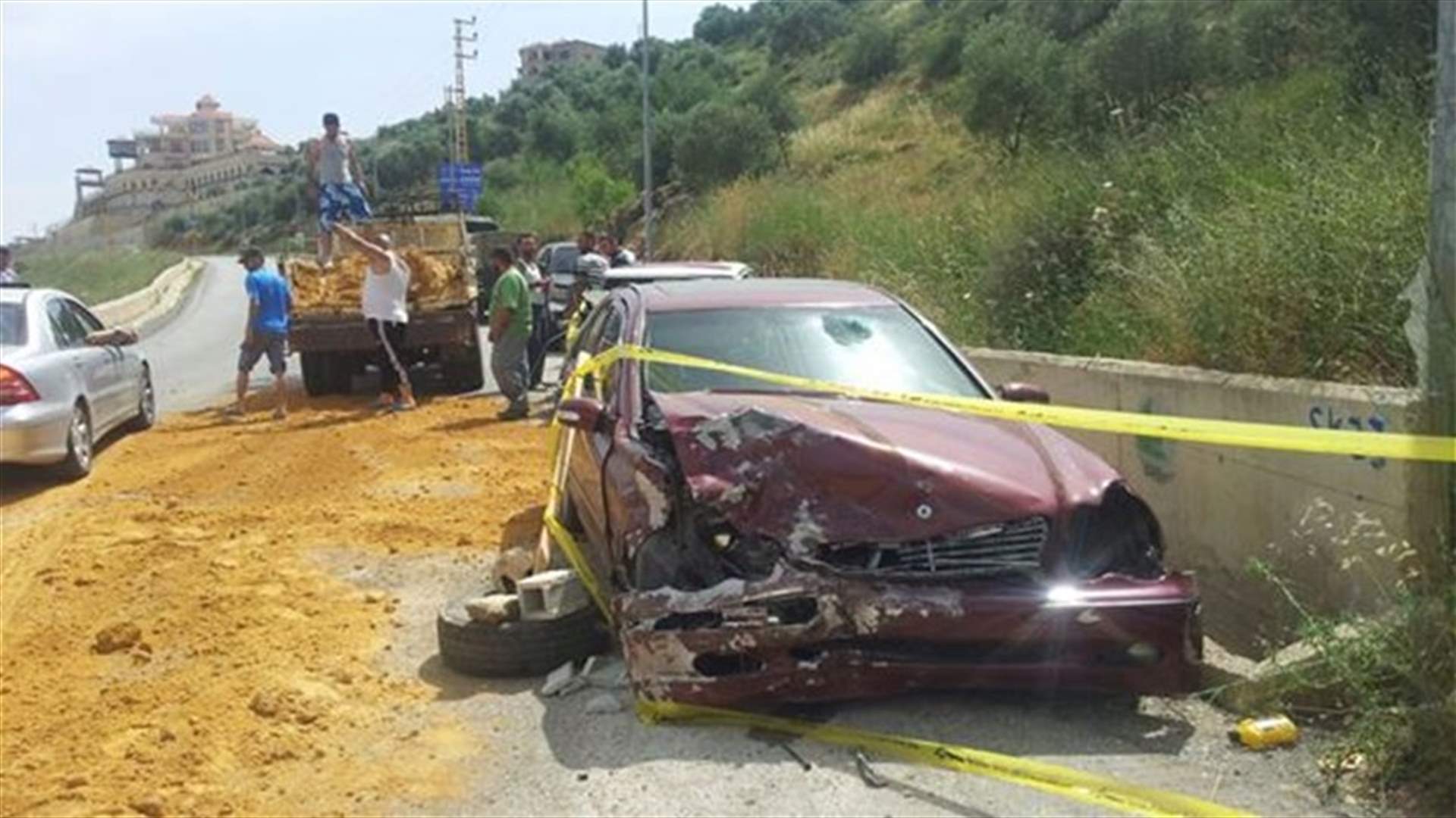 قتيلة وجريحان في حادث سير بين كفركلا وعديسة