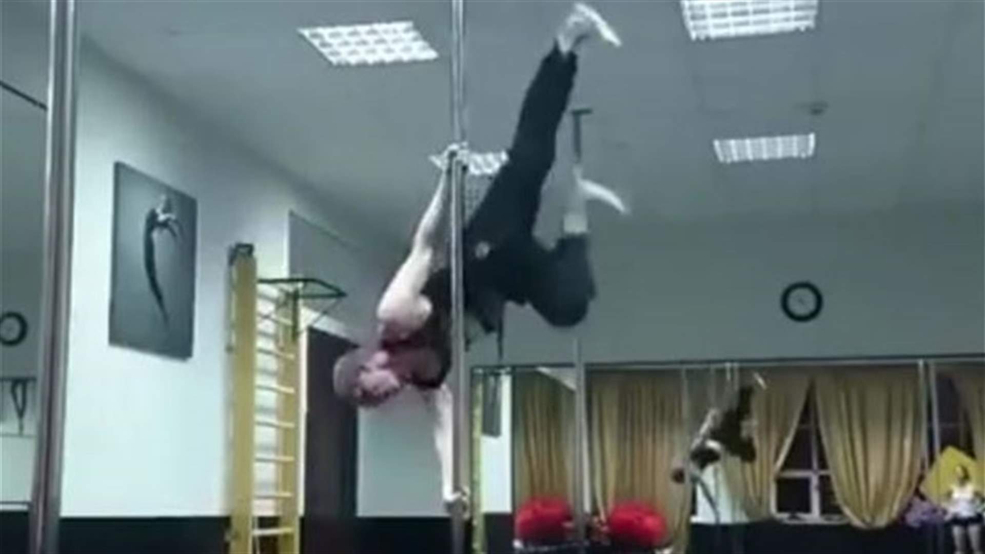 بالفيديو: رجل يمشي في الهواء!