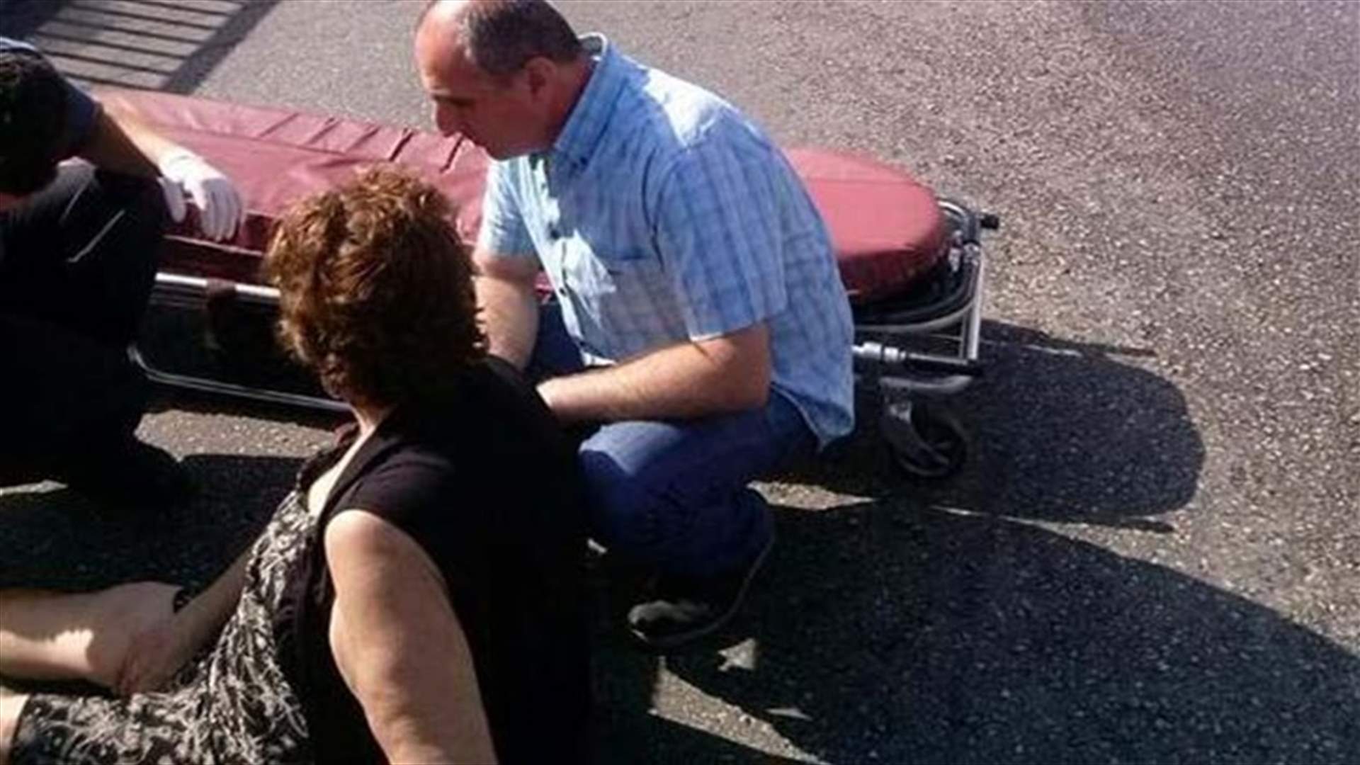 جرح امرأة اثر حادث صدم على اوتوستراد الاشرفية-الصياد