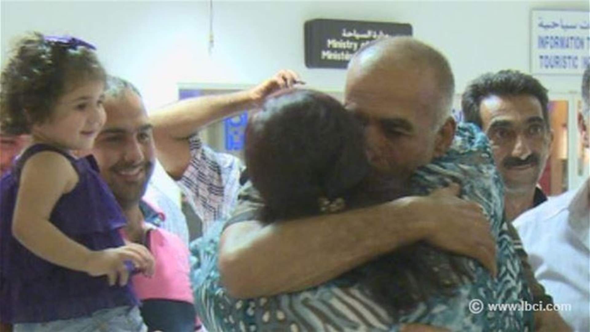 وصول الدفعة الثانية من سائقي الشاحنات اللبنانية 