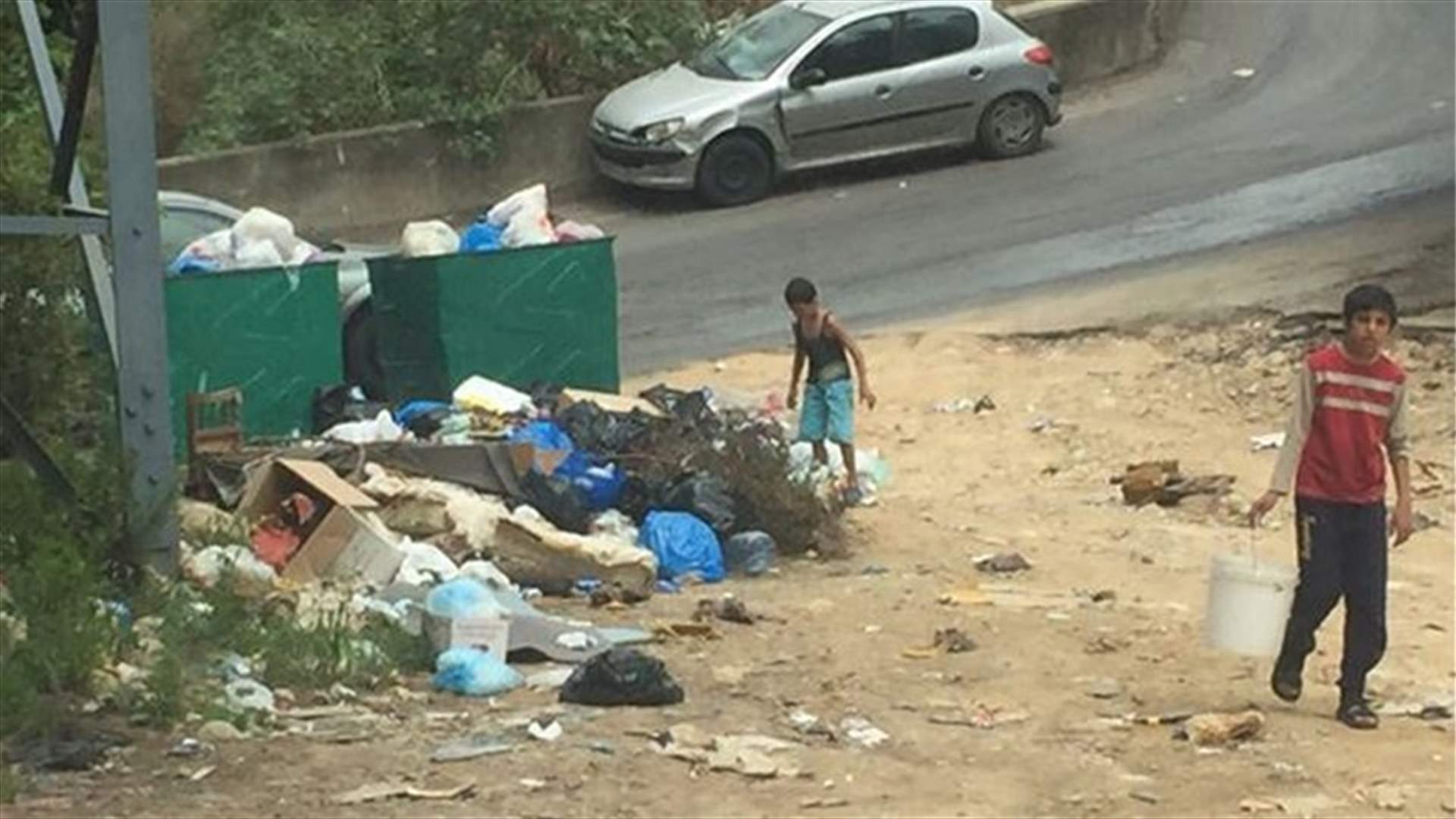 التربية ... بين النفايات