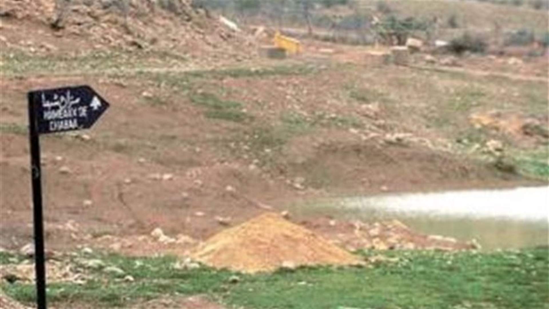 الجيش الاسرائيلي يشق طريقا بمحاذاة الخط الحدودي في مزارع شبعا