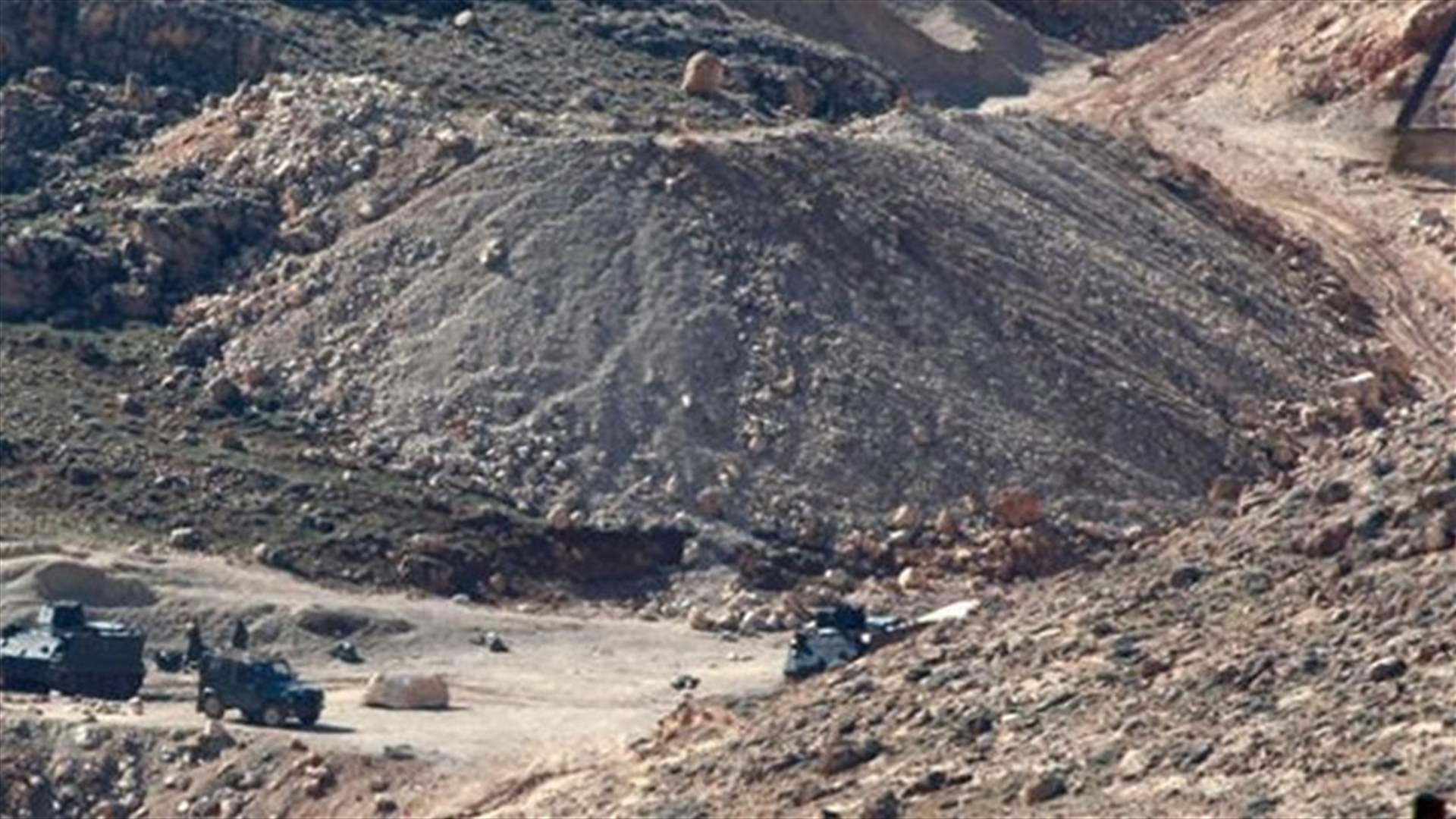 REPORT: Hezbollah widens offensive in Syria border area, seizes hilltops