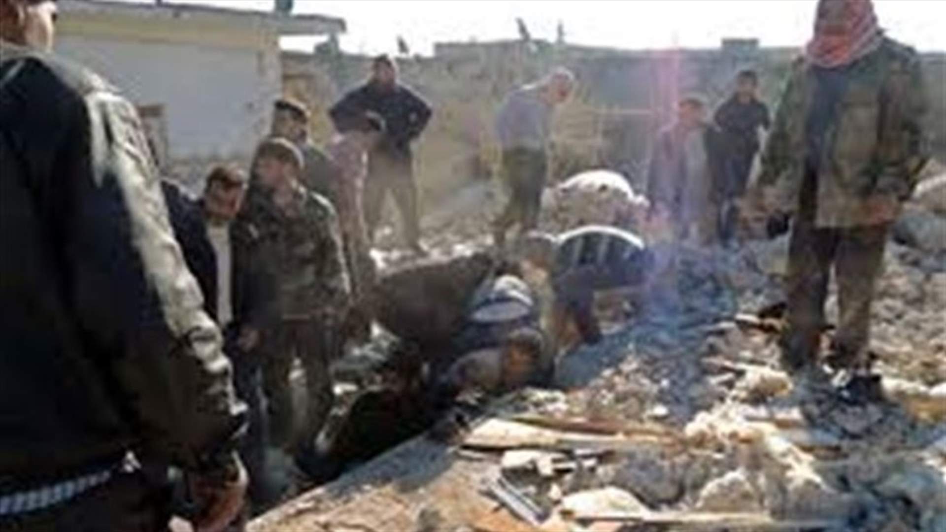 مقتل 37 شخصا في قصف للنظام بالبراميل المتفجرة في سوريا