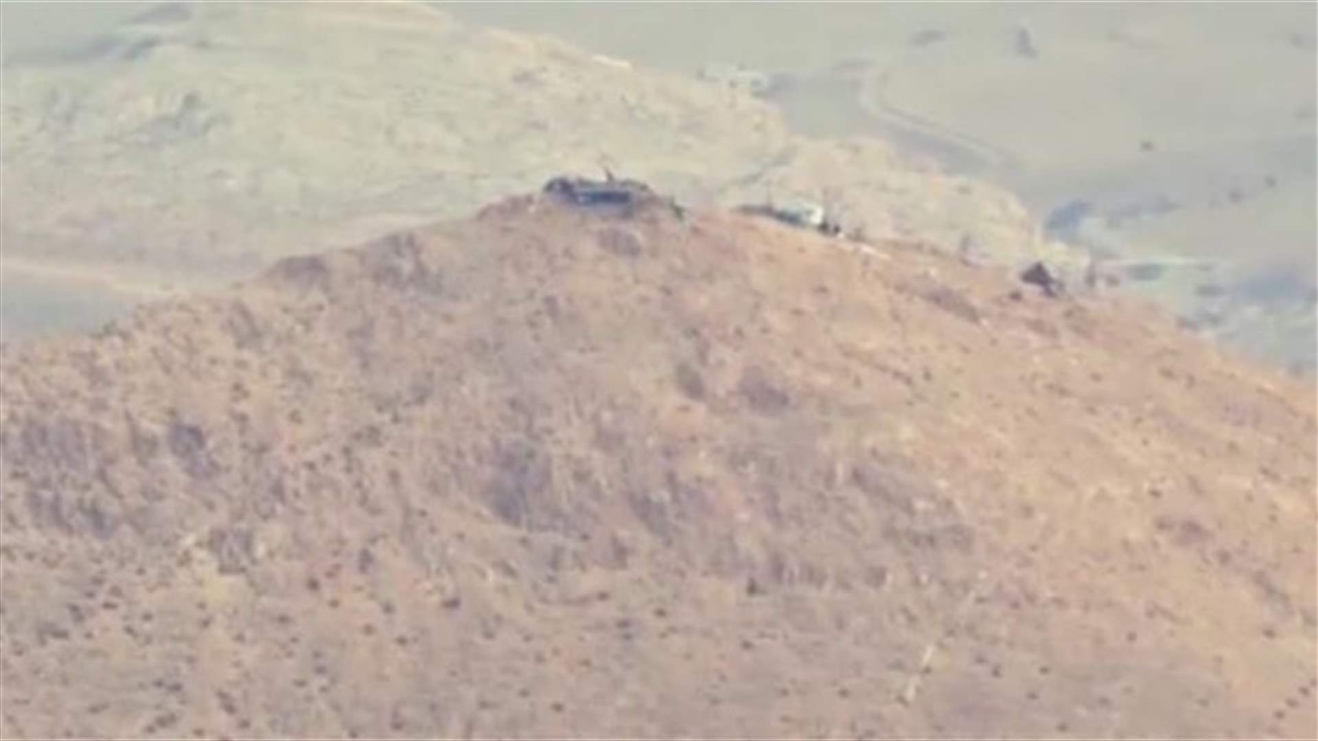 Hezbollah, Syrian army seize hilltop in Qalamoun 