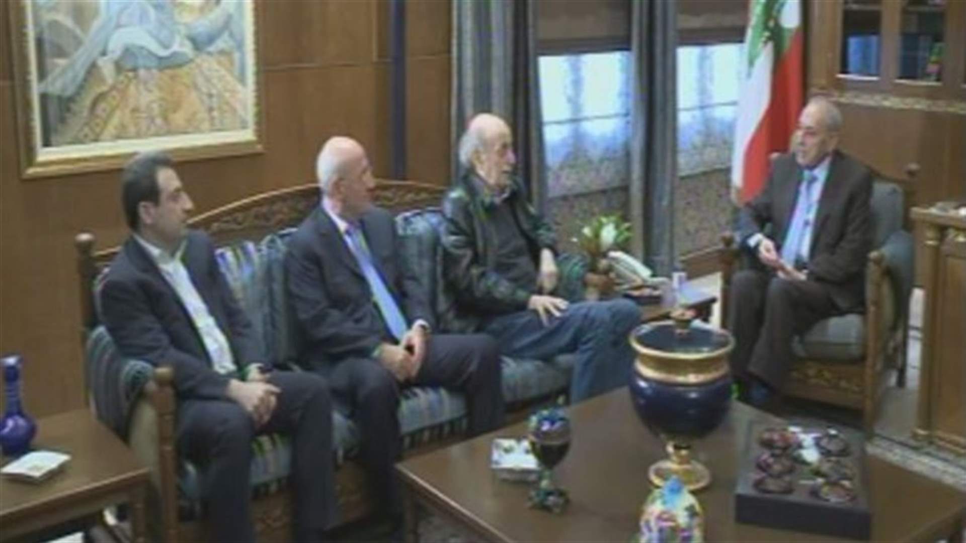 جنبلاط من عين التينة: لا بد من تشريع الضرورة وعقد جلسة لمجلس النواب