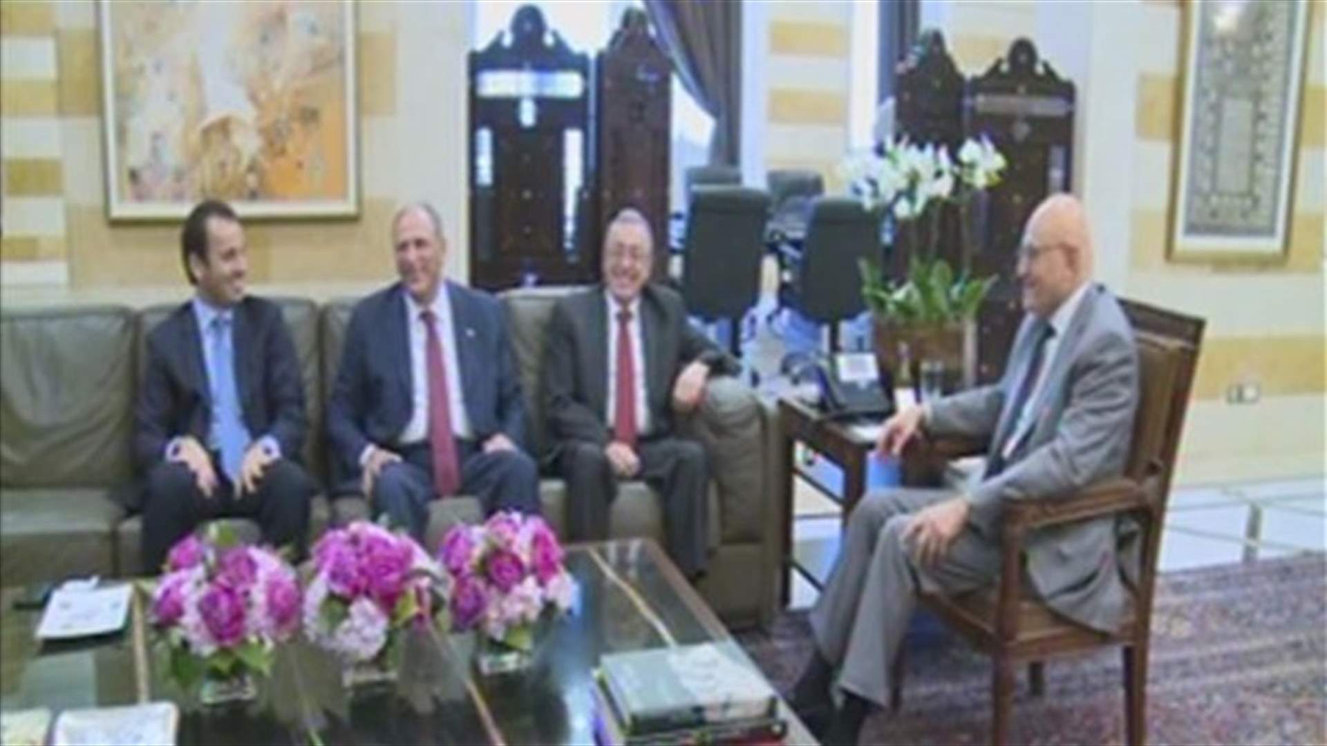 وفد من المستقبل يشيد من السراي بقرار مجلس الوزراء