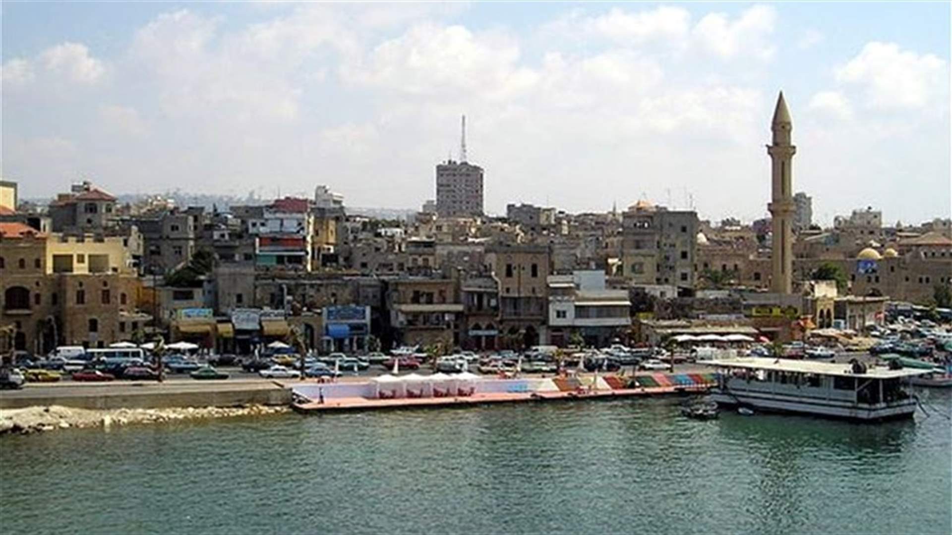 قتيل وجريح في انقلاب جرافة في صيدا