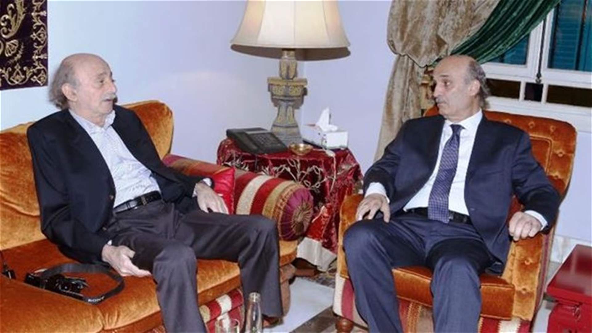 Geagea visits MP Jumblatt, denounces the Qalb Loze massacre