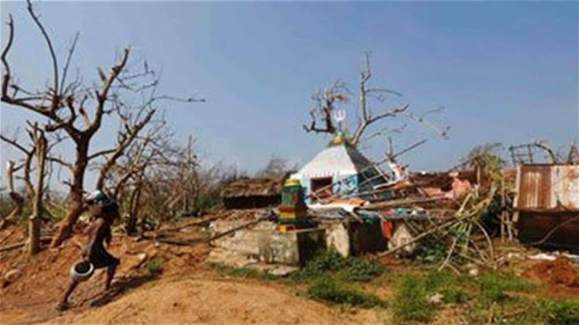 الاعصار كارلوس يزداد قوة ويهدد منتجع أكابولكو المكسيكي