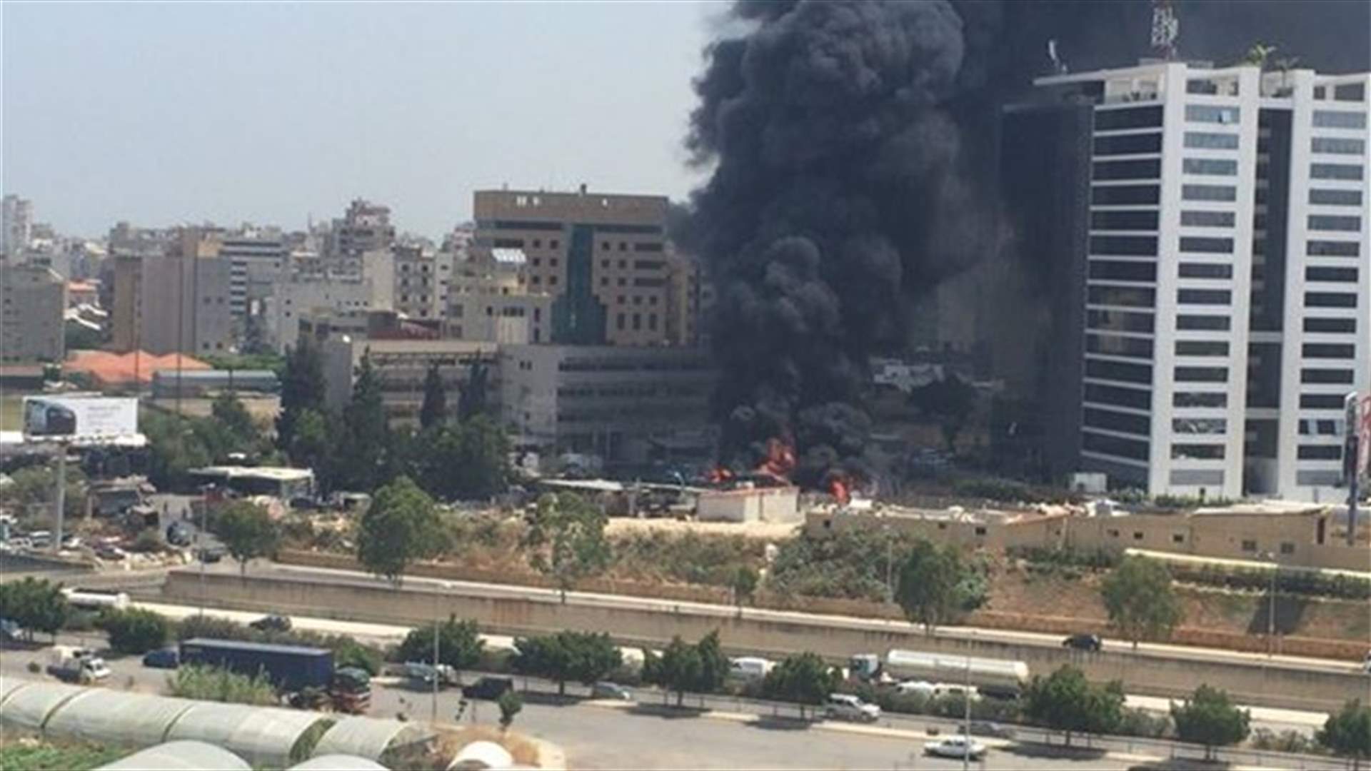 [PHOTOS] Firefighters control Sin El-Fil fire 