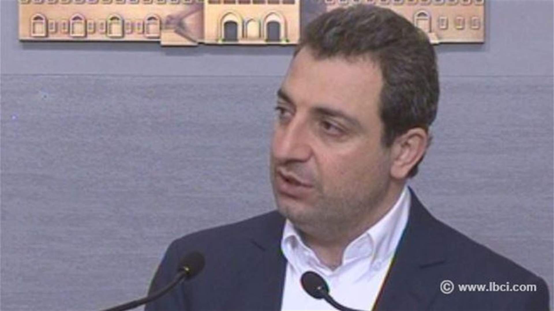 أبو فاعور : ما يقوم به جنبلاط يهدف الى حماية الدروز في سوريا