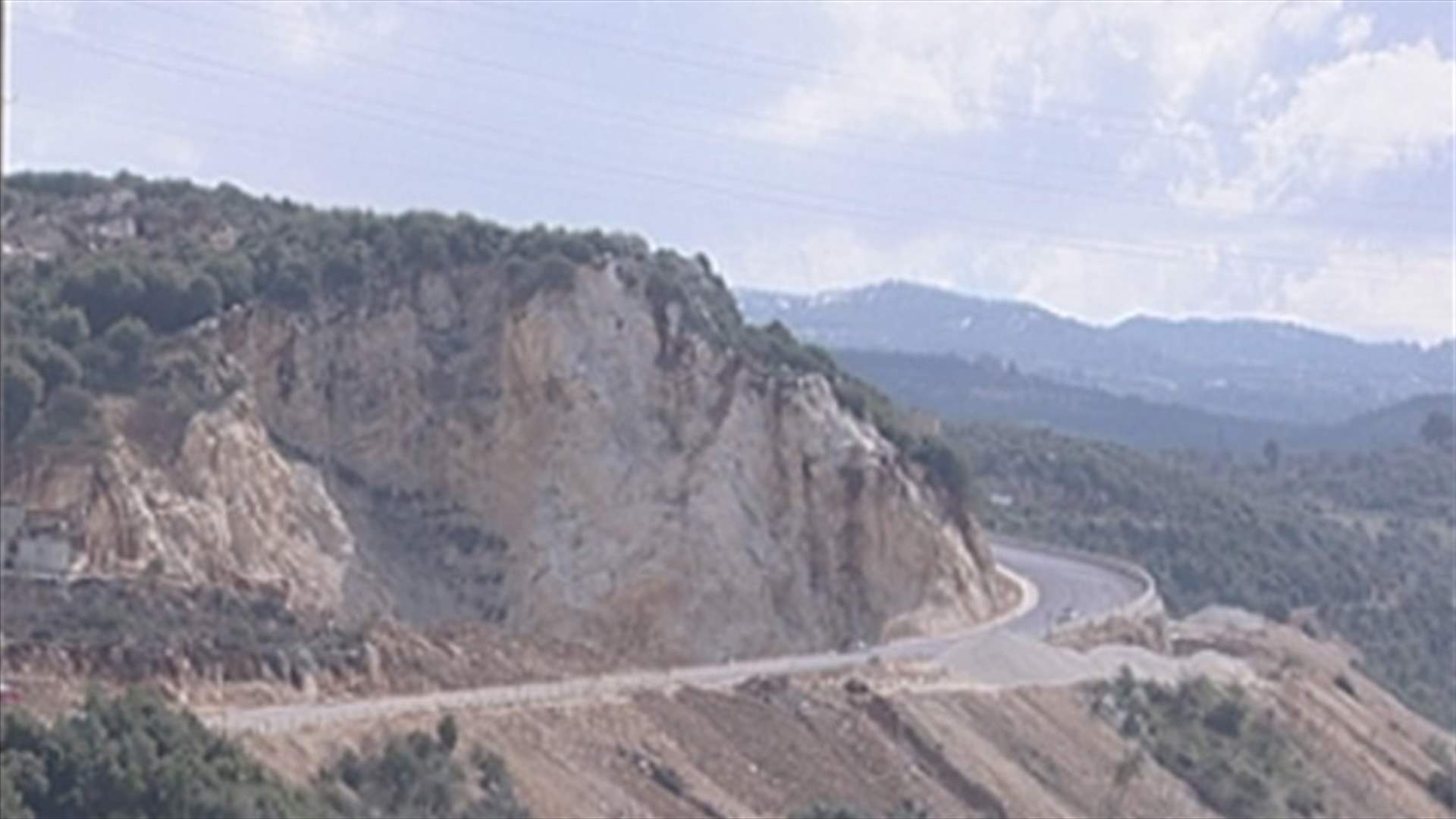 كسارتان  فقط مرخصتان في لبنان وست عشرة تمنح مهلا ً إدارية