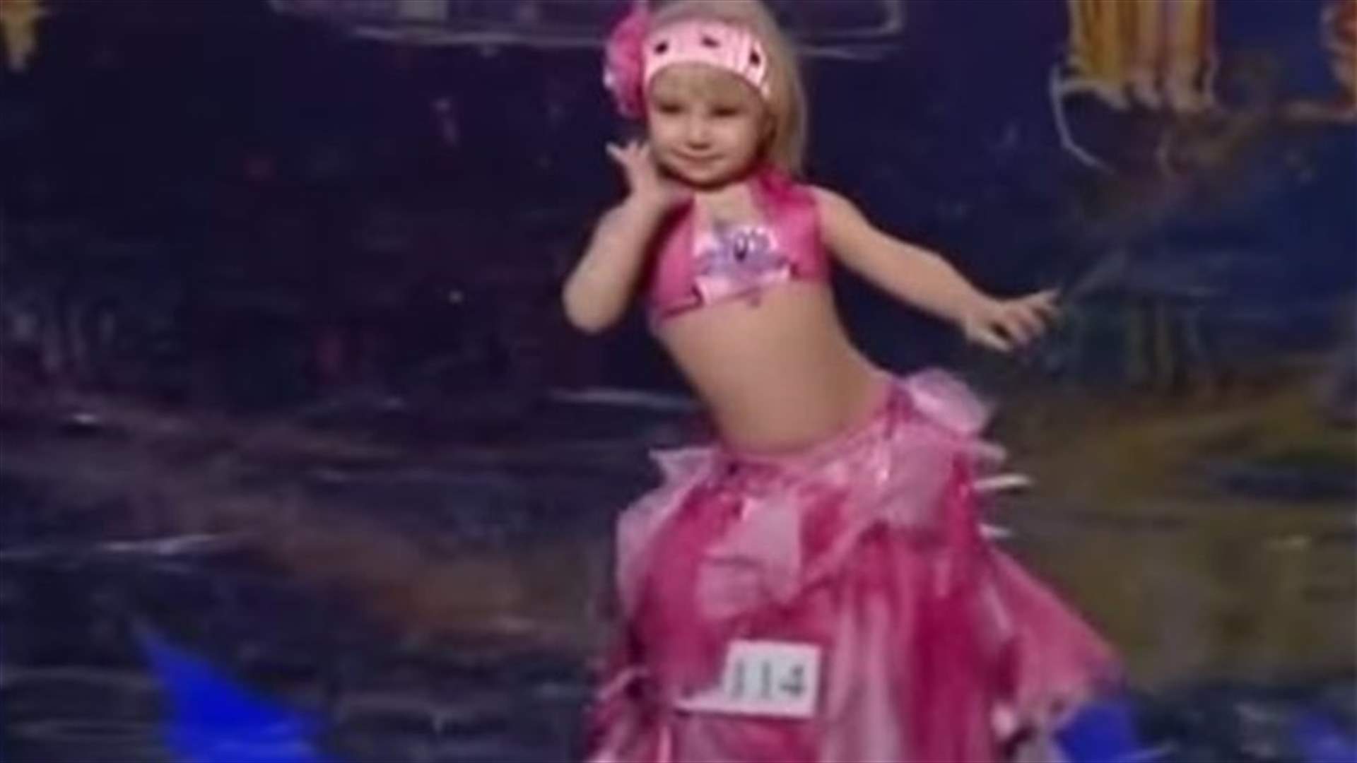 [VIDEO] 5-Year-Old Ukrainian Girl Stuns Audience With Amazing Oriental Belly Dance
