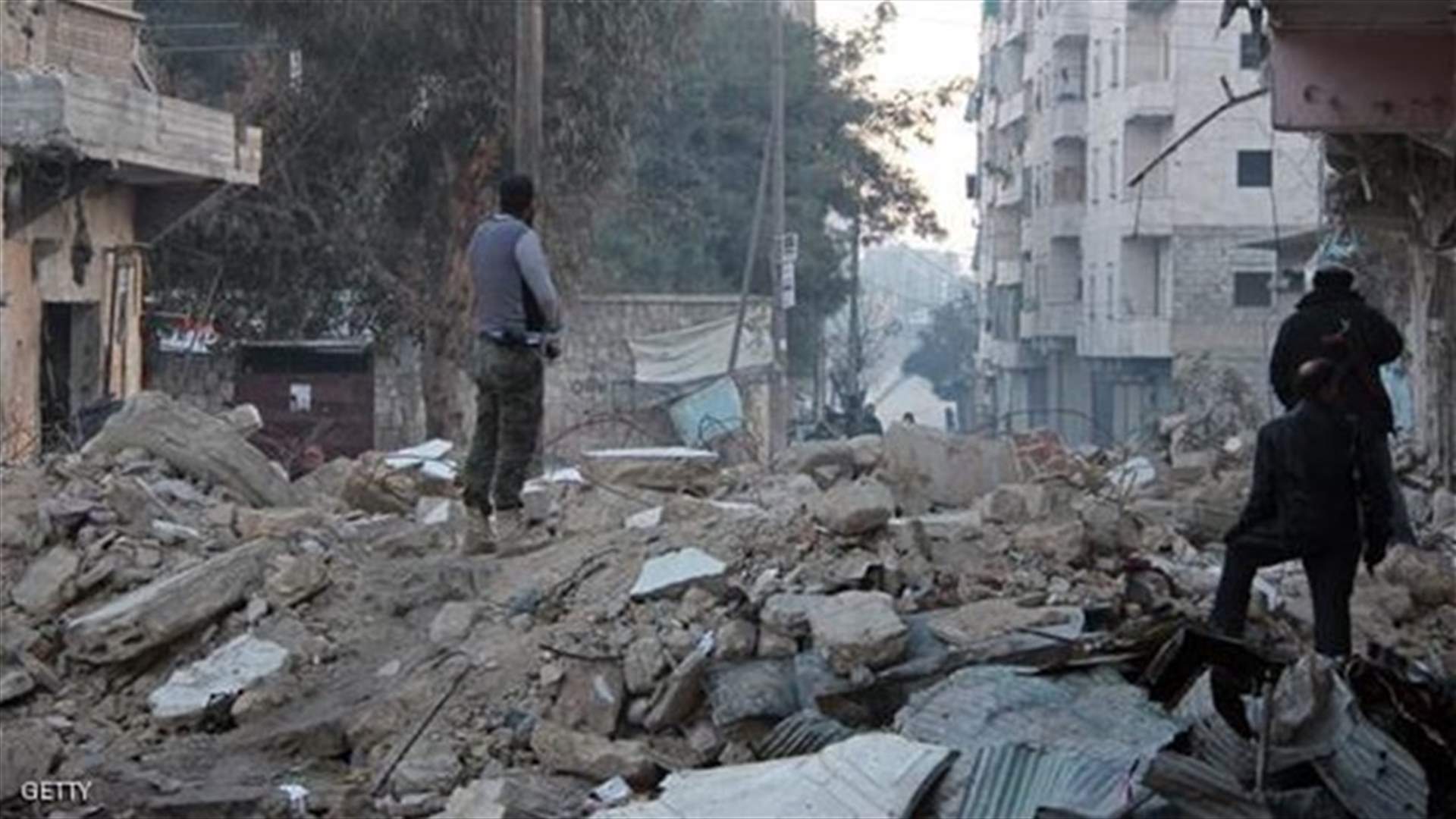 مقتل أكثر من 10 مدنيين في غارة للنظام السوري على مسجد في حلب 