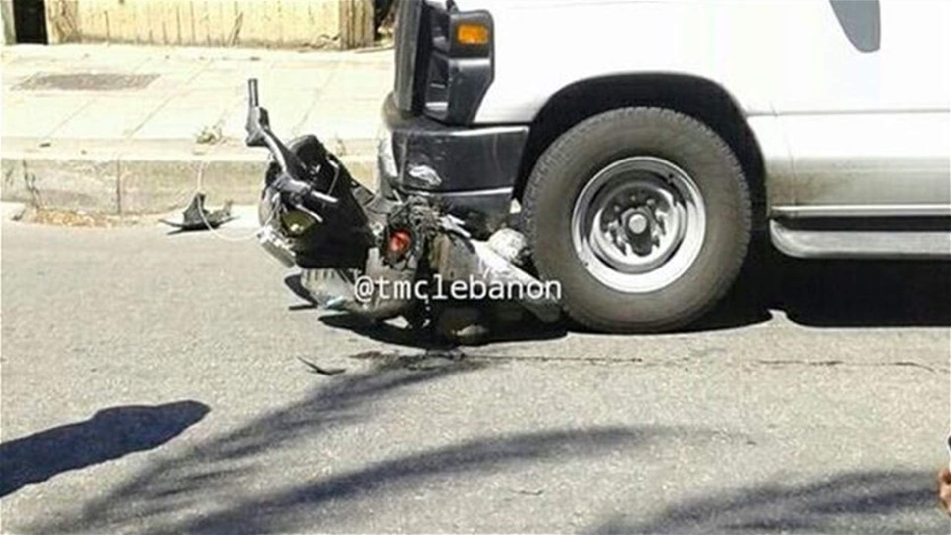 قتيل اثر حادث بين دراجة نارية وفان في طرابلس