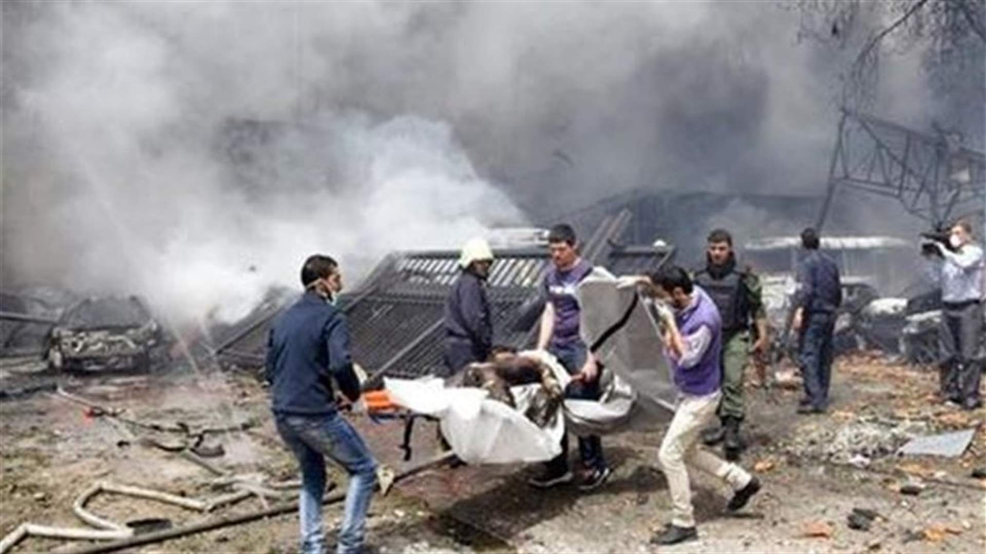مقتل 13 مدنيا بتفجير قرب مسجد في ريف دمشق