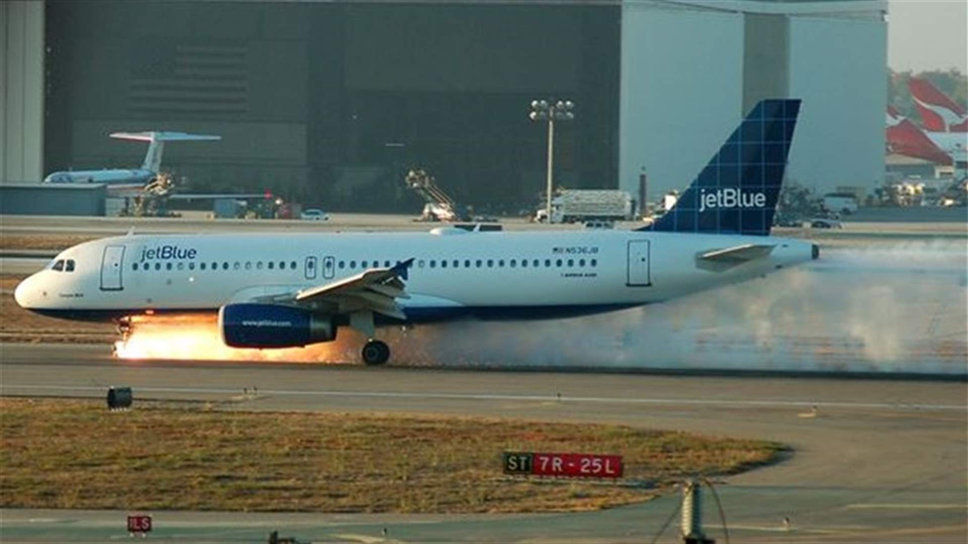 بولندا: اعتقال المشتبه في تقديمه بلاغا كاذبا بوجود قنبلة بطائرة