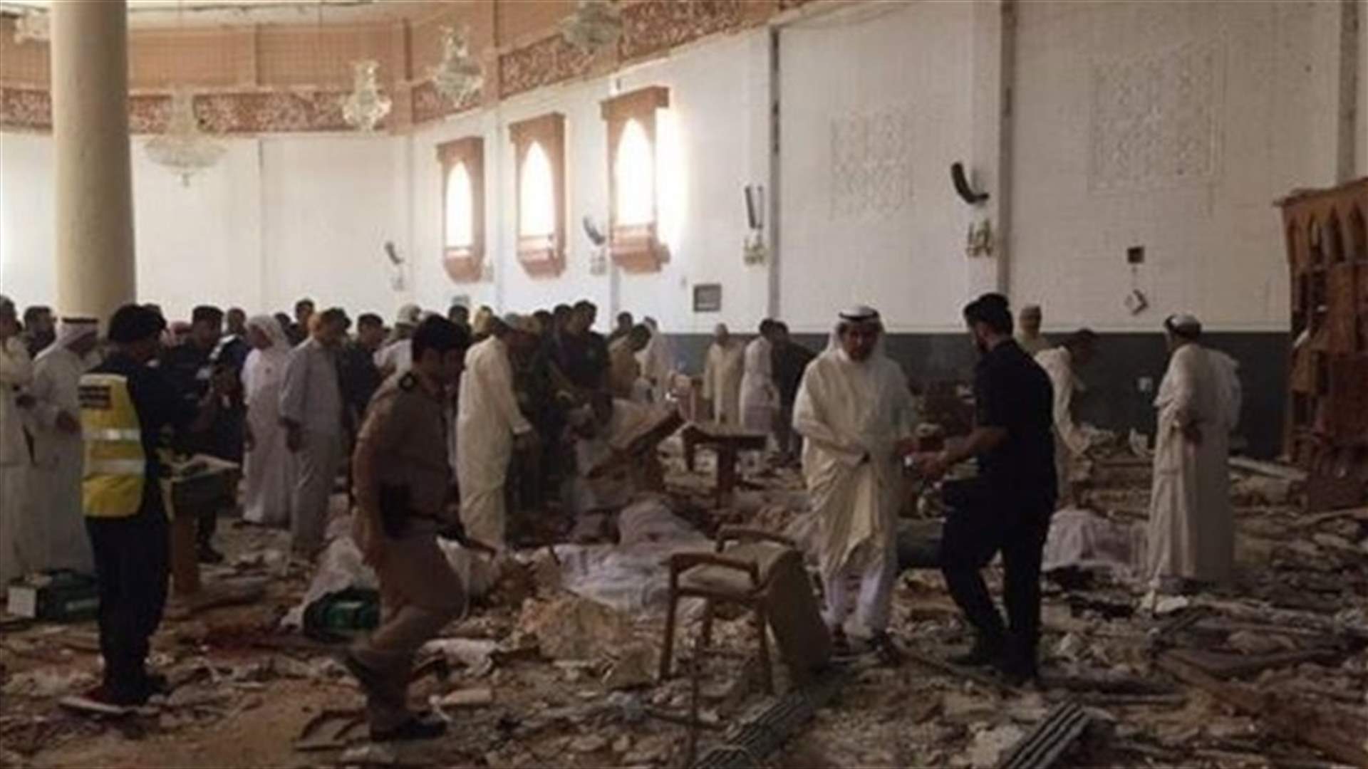 احالة 5 يشتبه بصلتهم بالاعتداء الانتحاري بالكويت للنيابة العامة... وتضامن فرنسي