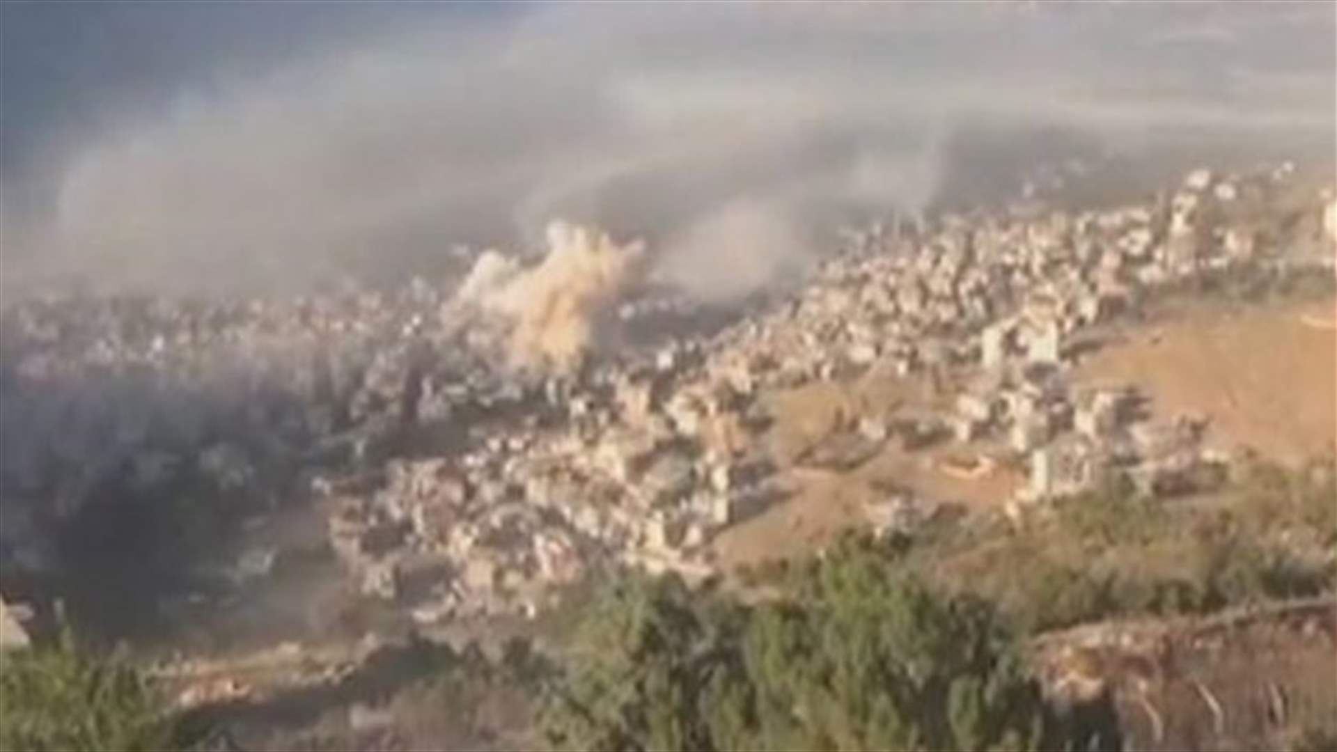 REPORT: Lebanese Hezbollah, Syrian army enter rebel-held border city - TV