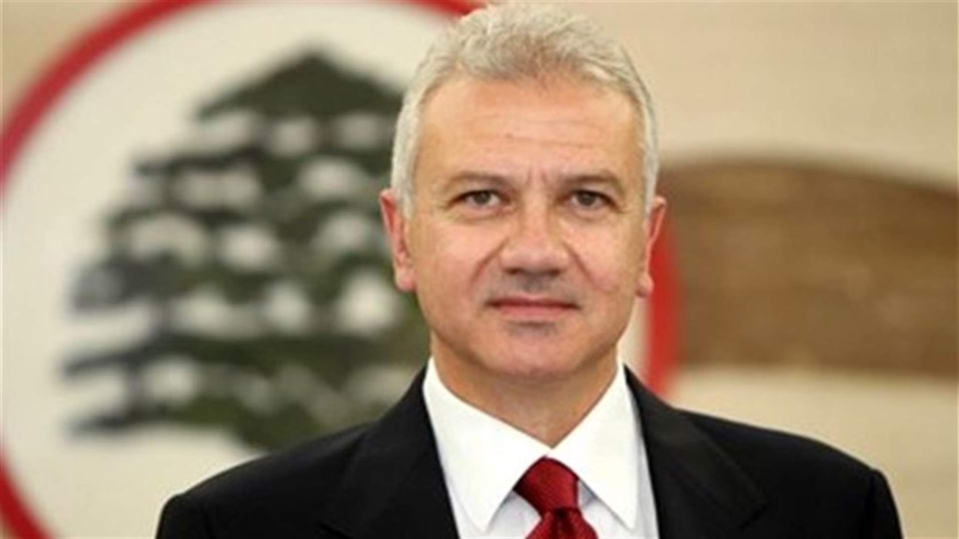 كرم لـ "الأنباء": لابد من رمي حجر في المياه الراكدة