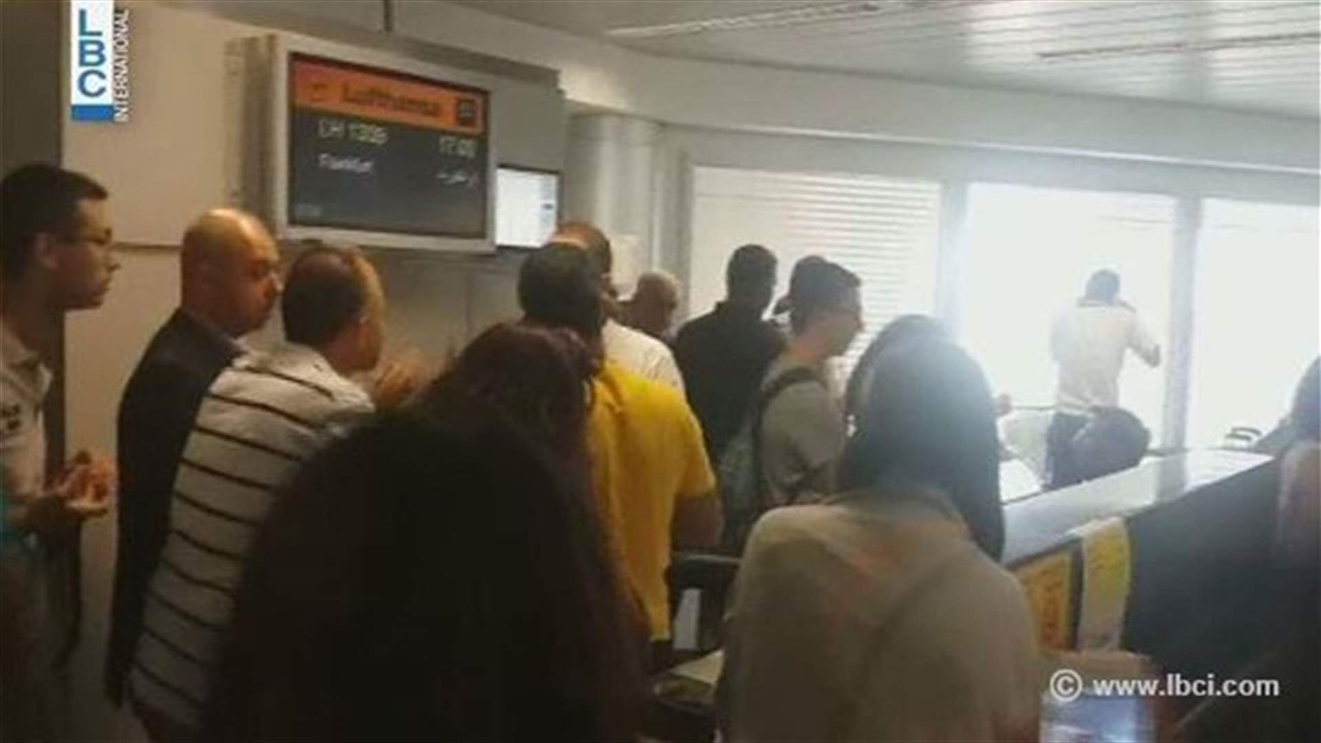بالفيديو: ماذا حصل لطائرة Lufthansa 1309؟