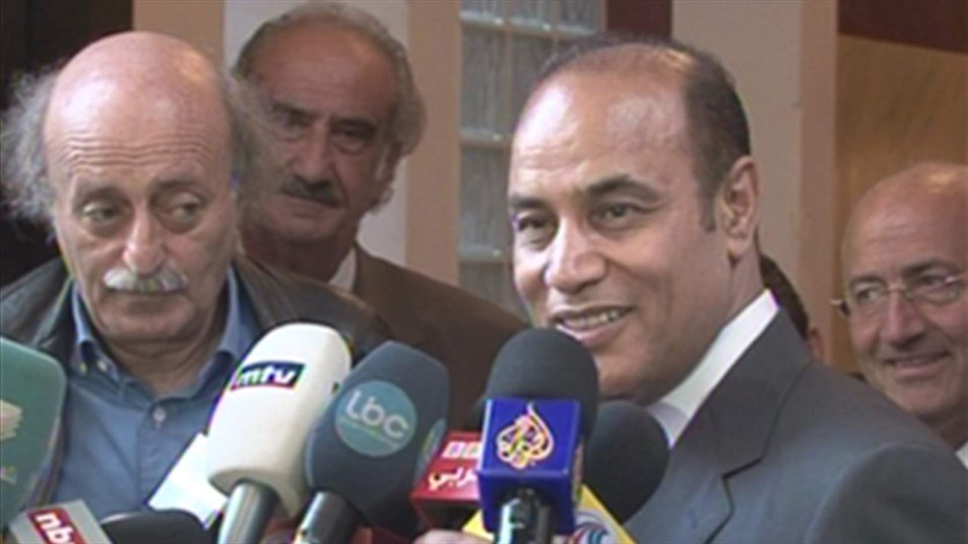 جنبلاط التقى وفداً من المجلس الانتقالي الليبي