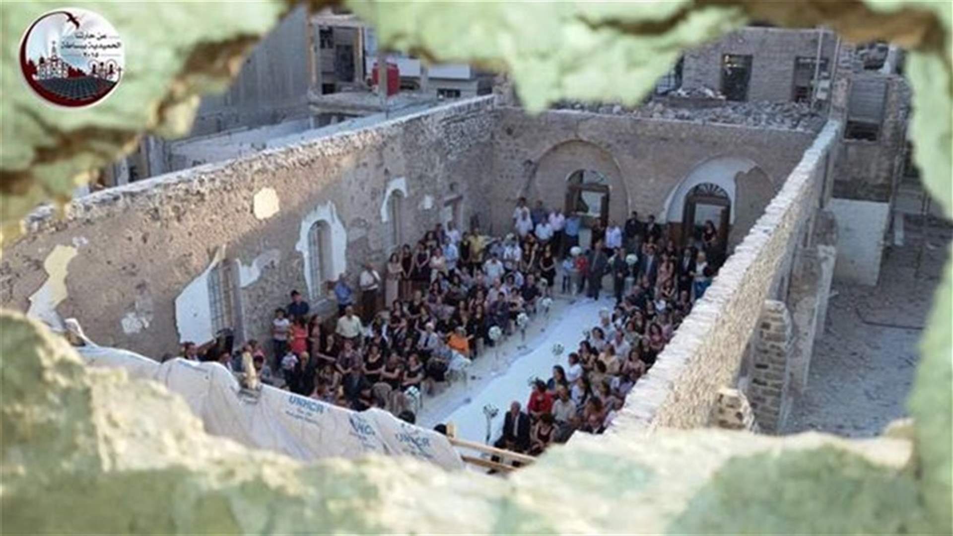 بالصور: زفاف بين أنقاض كنيسة في حمص