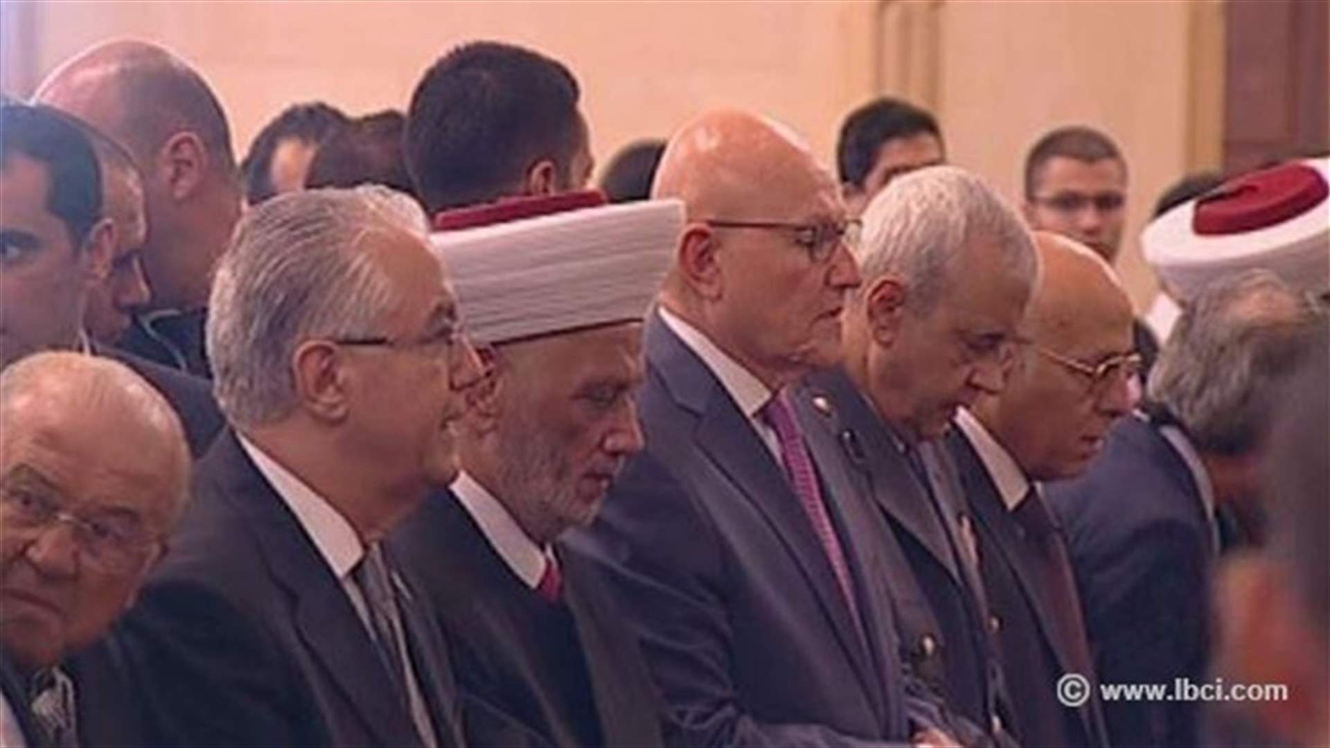 Grand Mufti Daryan reiterates support to PM Salam in Eid al-Fitr sermon