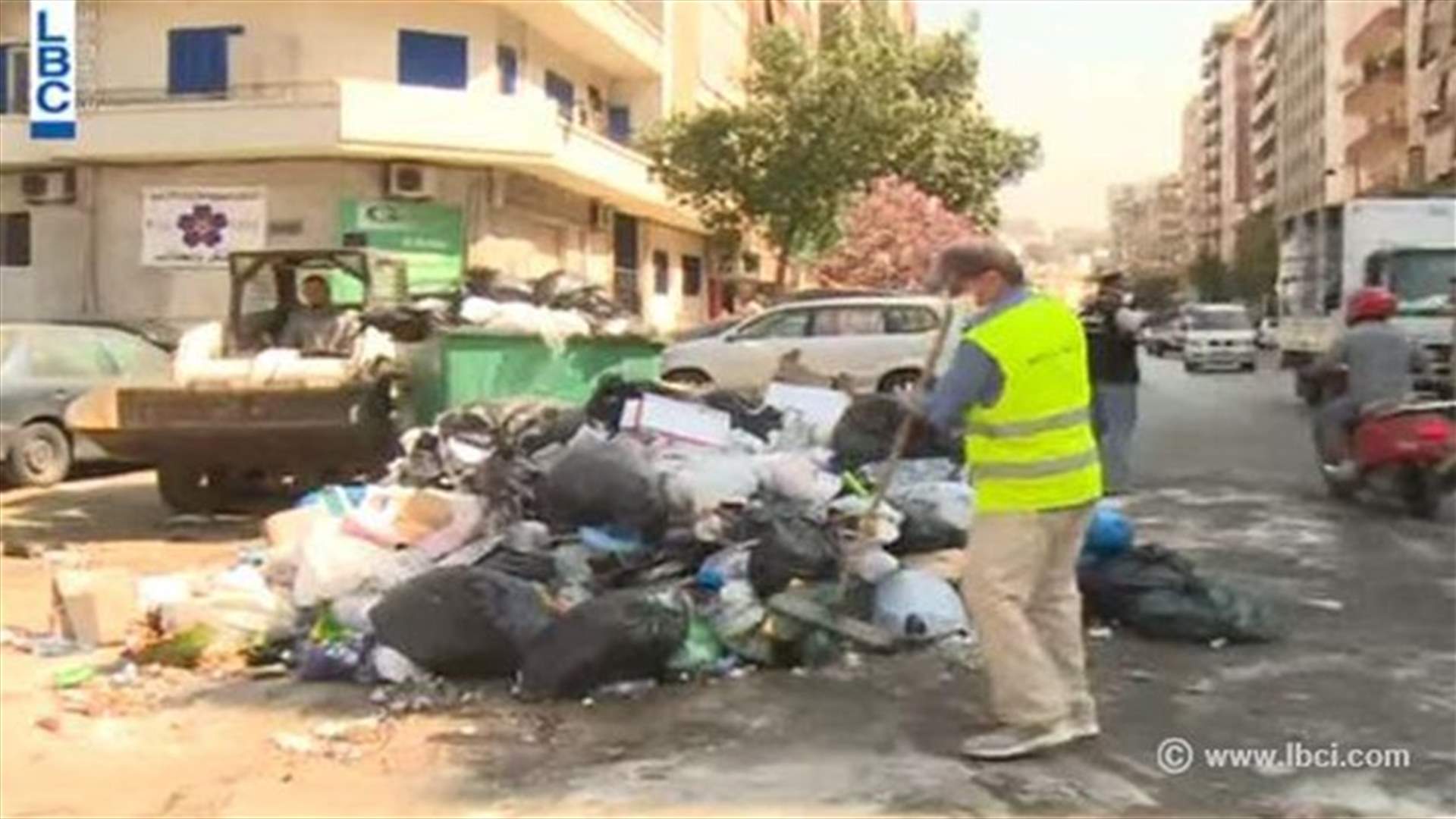 محمد المشنوق لـ"الاخبار": مشهد النفايات سيضرب الموسم السياحي 