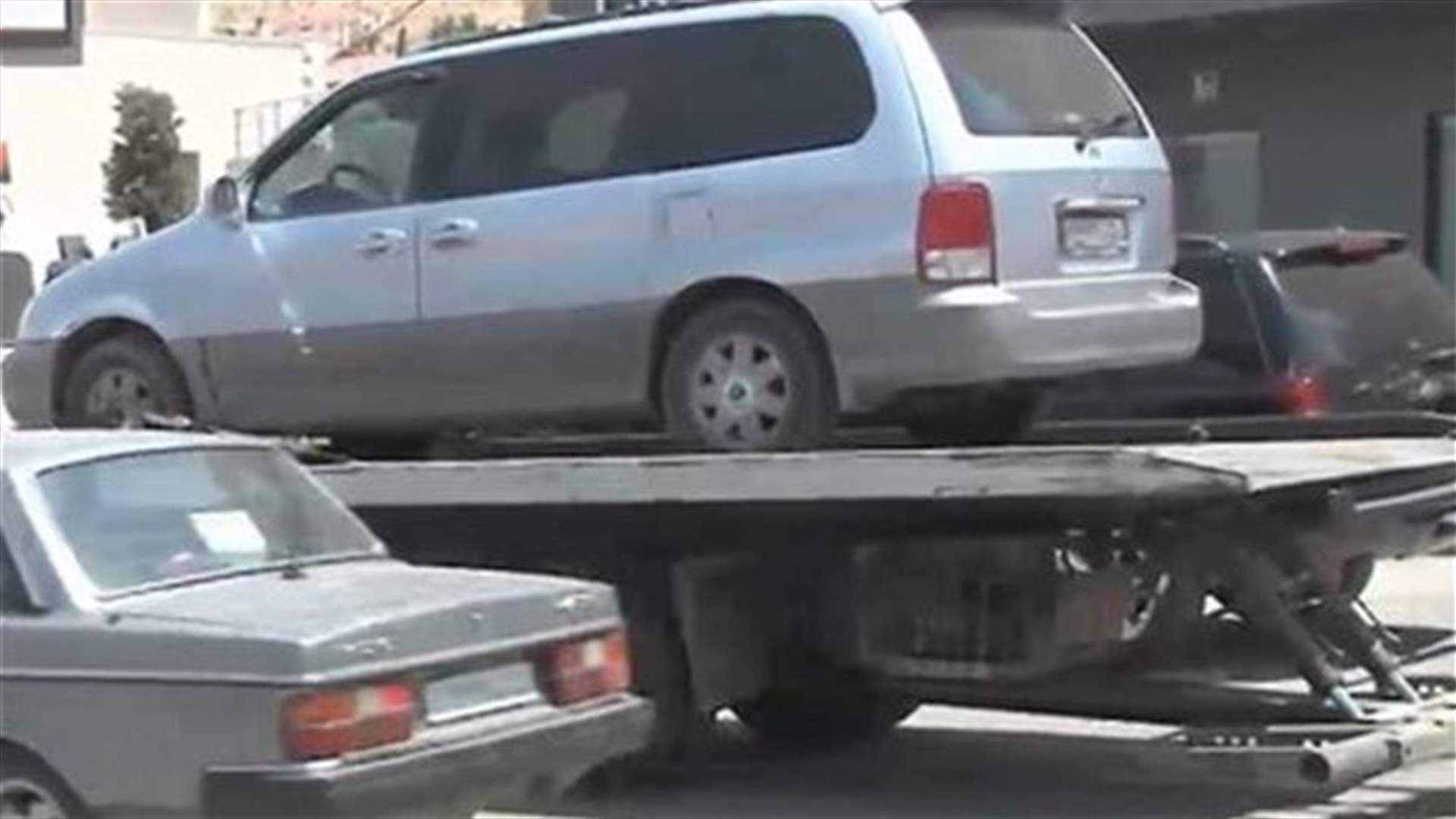 السفير: خطف التشيكيين الـ5: مافيات سلاح دولية