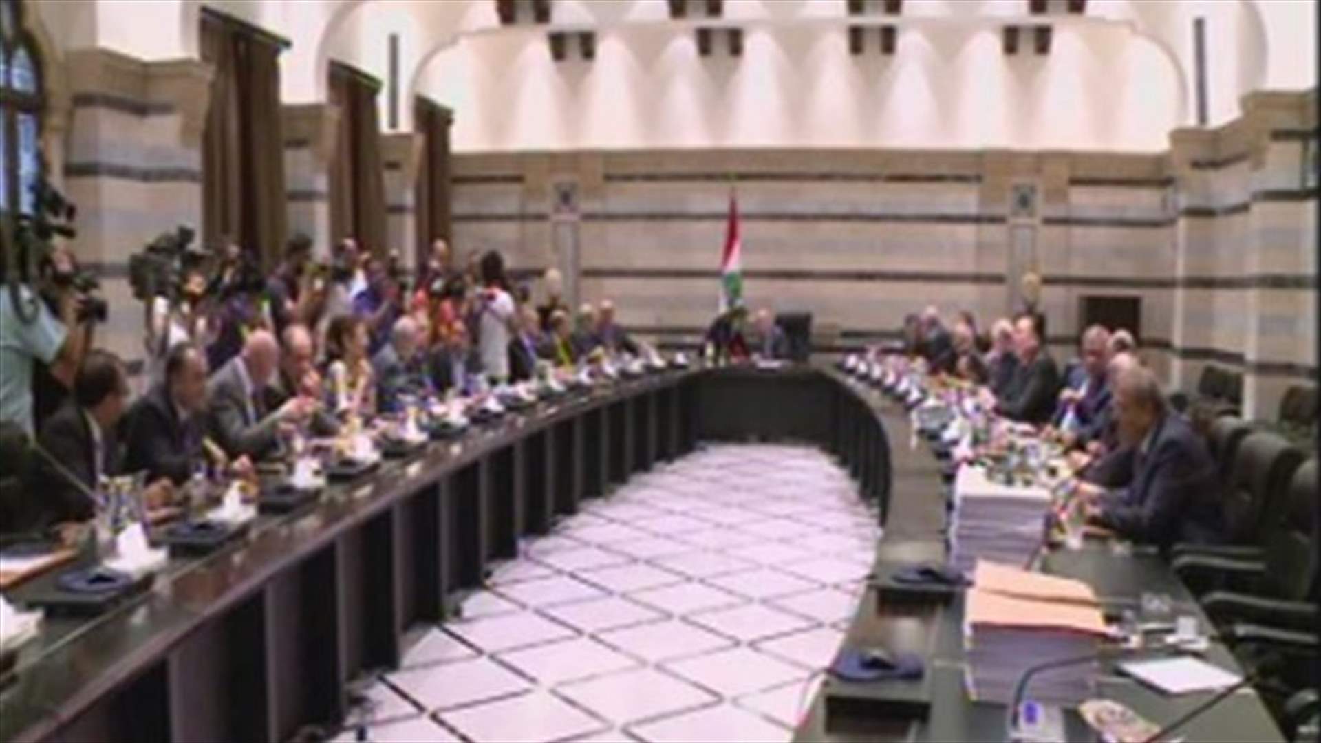 REPORT: Cabinet fails to reach decision over work mechanism, waste crisis
