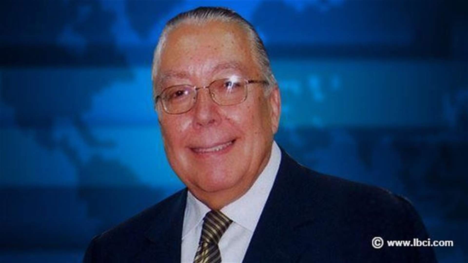 محمد المشنوق يعلن بدء عملية إزالة النفايات من الشوارع
