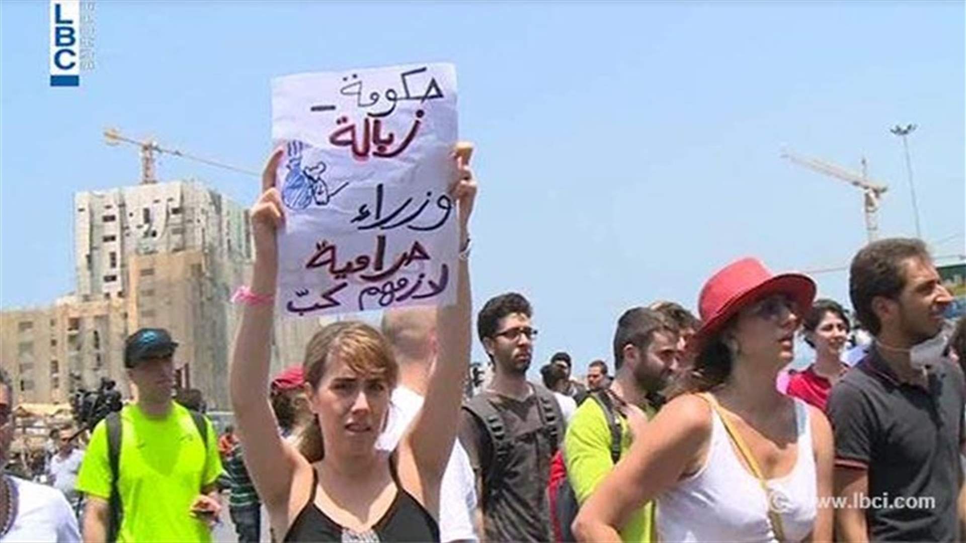 REPORT: Civil society activists protest cabinet’s failure to resolve waste management crisis 