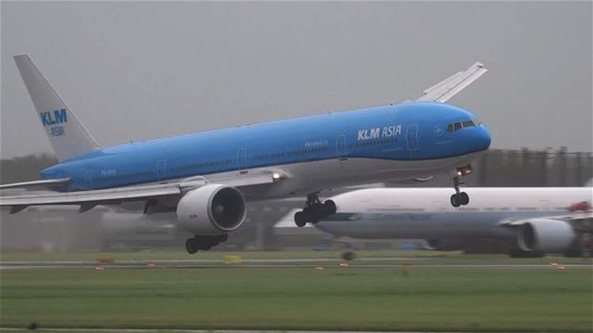 [VIDEO] Pilot Reveals Details Behind Viral 'Terrifying' Landing Video