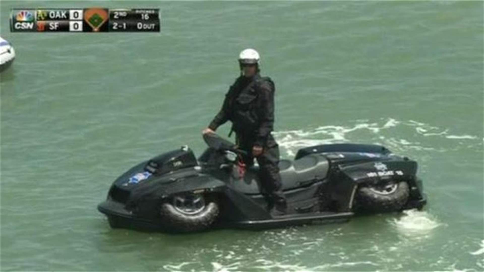 [VIDEO] This Is What A Quadski Looks Like