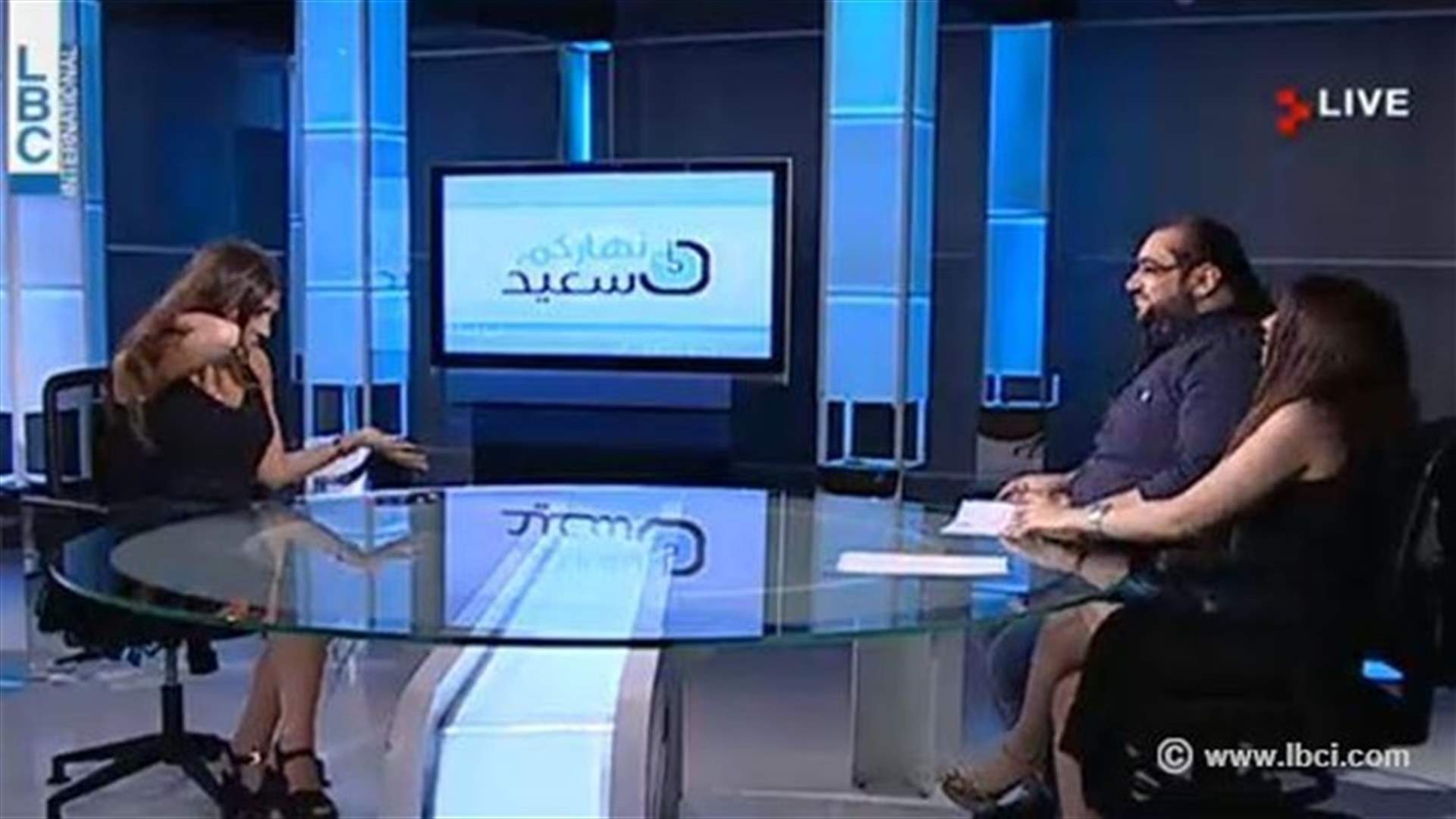 &#39;You Stink&#39; activists call for resignation of Lebanon Environment Minister as garbage crisis continues