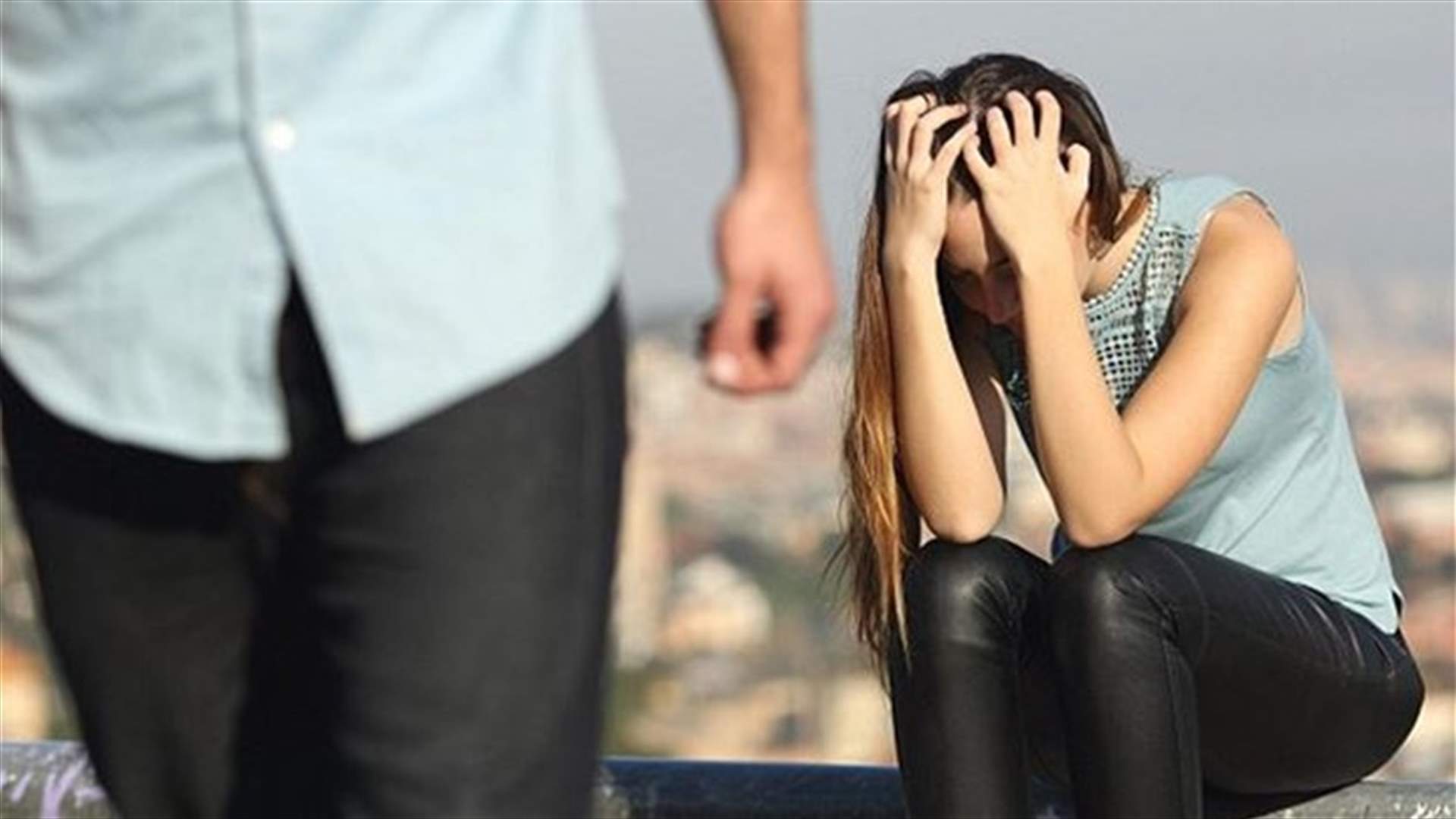 عند الانفصال - لماذا تتألمين أكثر منه وتنسينه بشكل أسرع؟