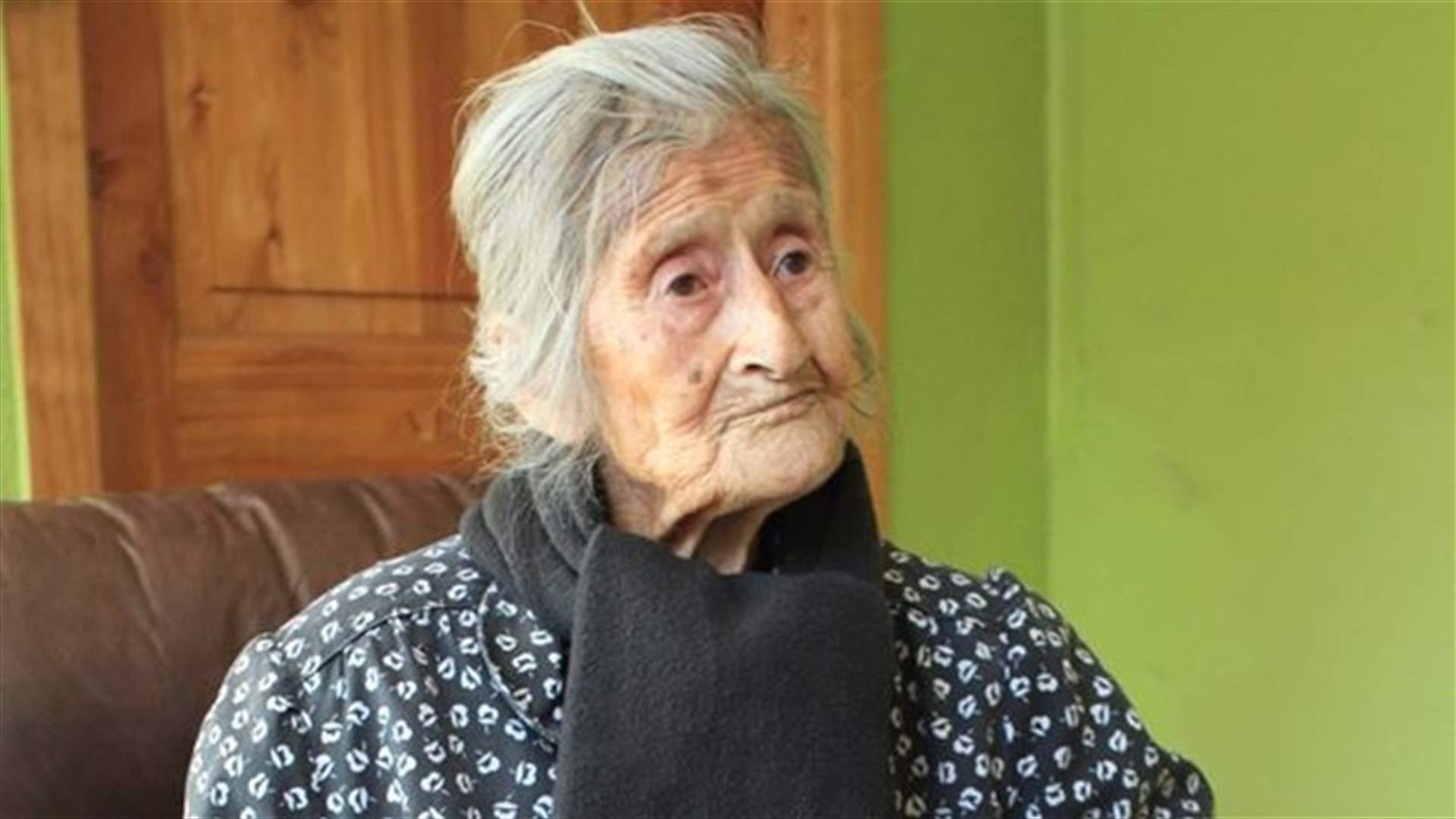 عجوز حامل بجنين منذ 60 عاماً