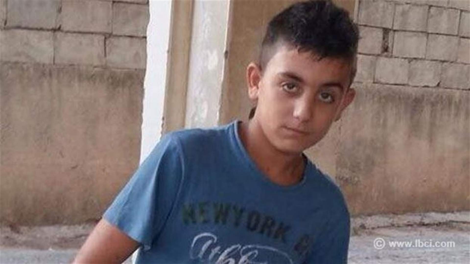 بالصور: فقدان الطفل محمد بسام شاهين والاهالي يقطعون طريق الريجي بطرابلس
