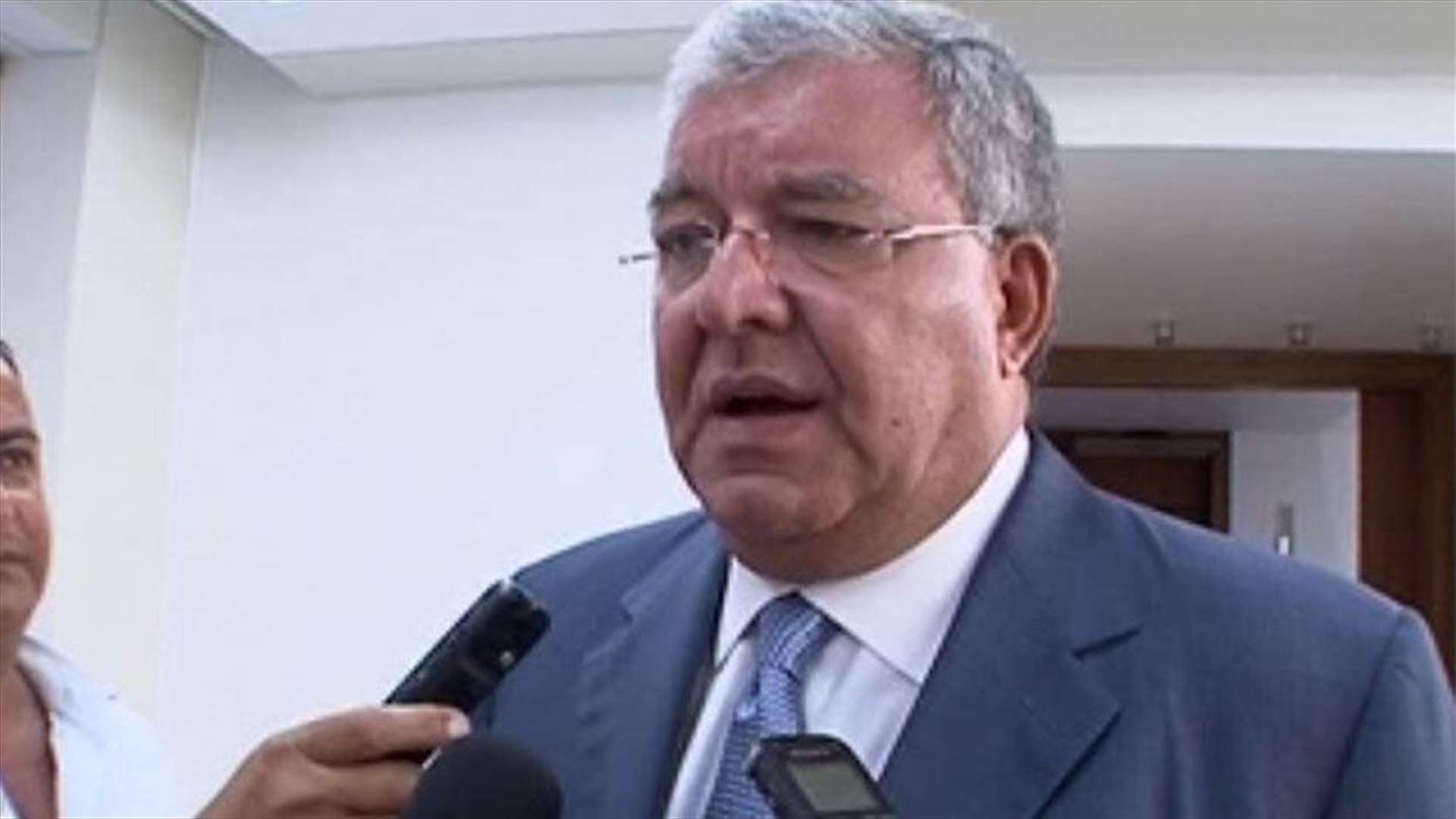 المشنوق من عين التينة: لبنان وحكومته سيبقيان بخير 