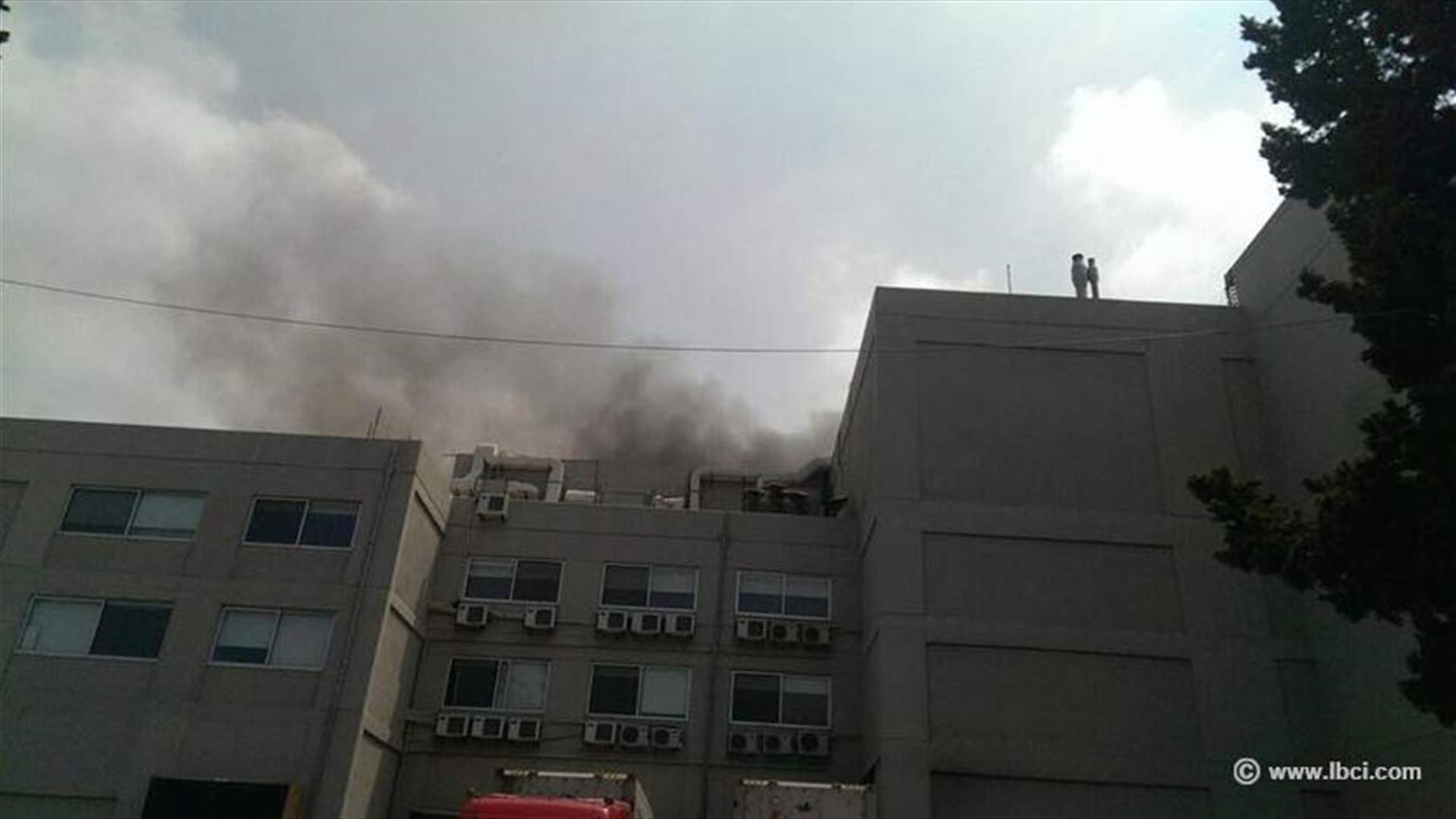 بالصورة: حريق كبير في ملهى life في الكرنتينا