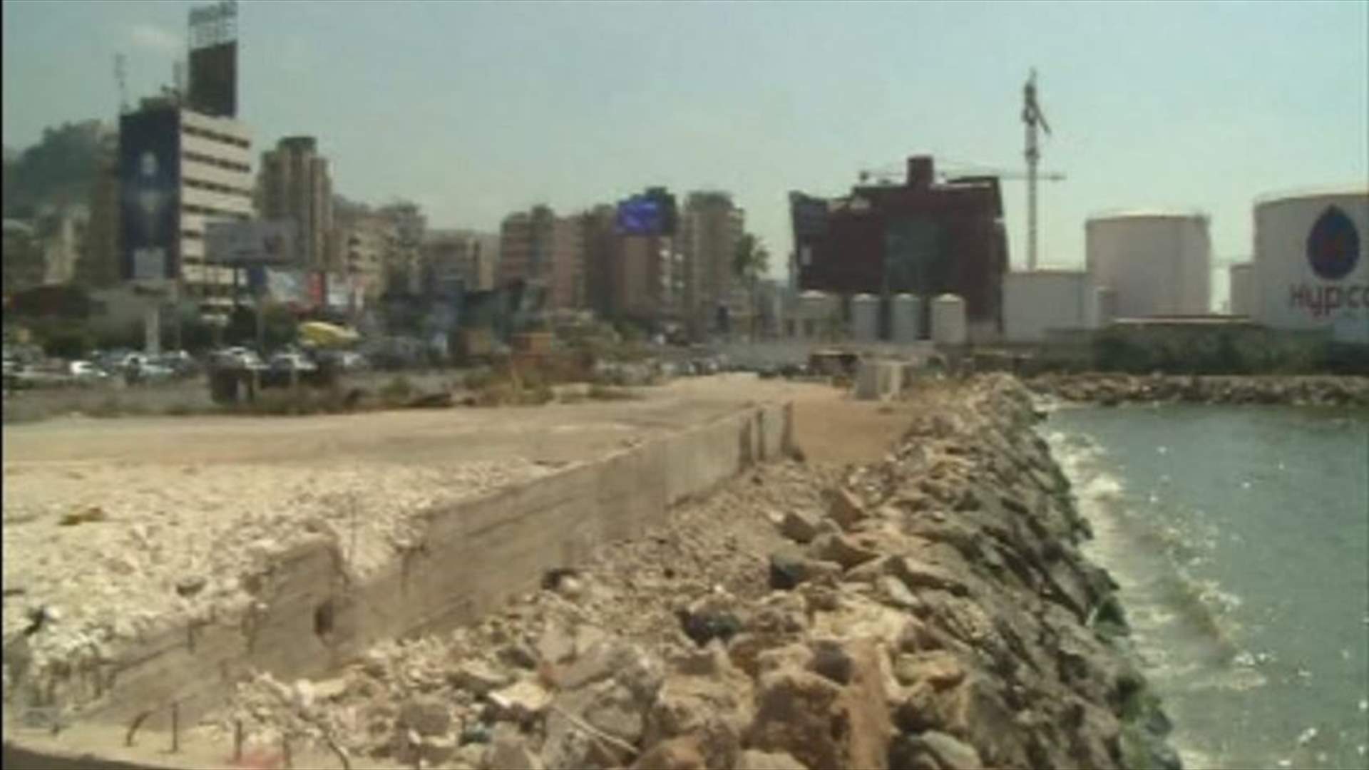 Jal el-Dib municipality to dump garbage next to the sea 