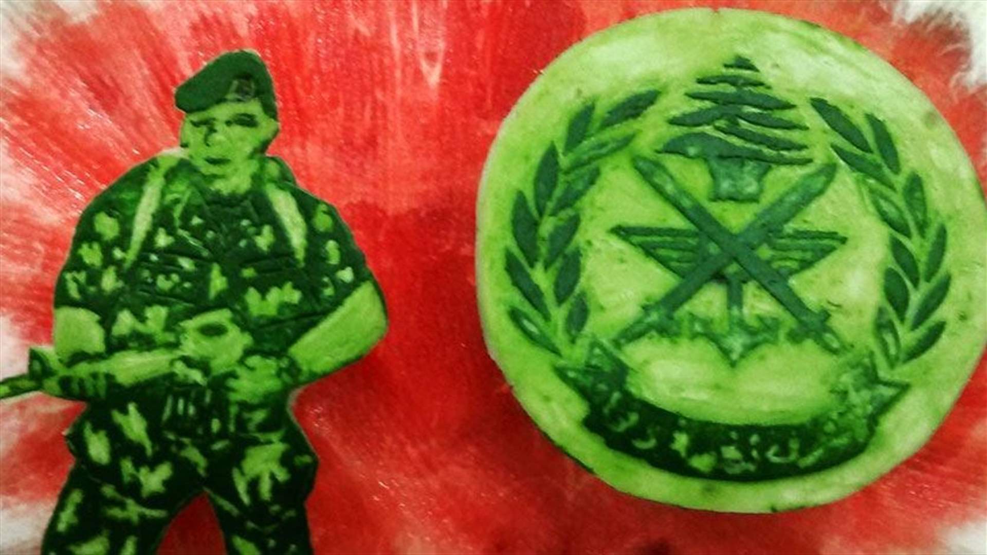 بالصور- في لبنان ... البطيخ يتفجر لوحات فنية !