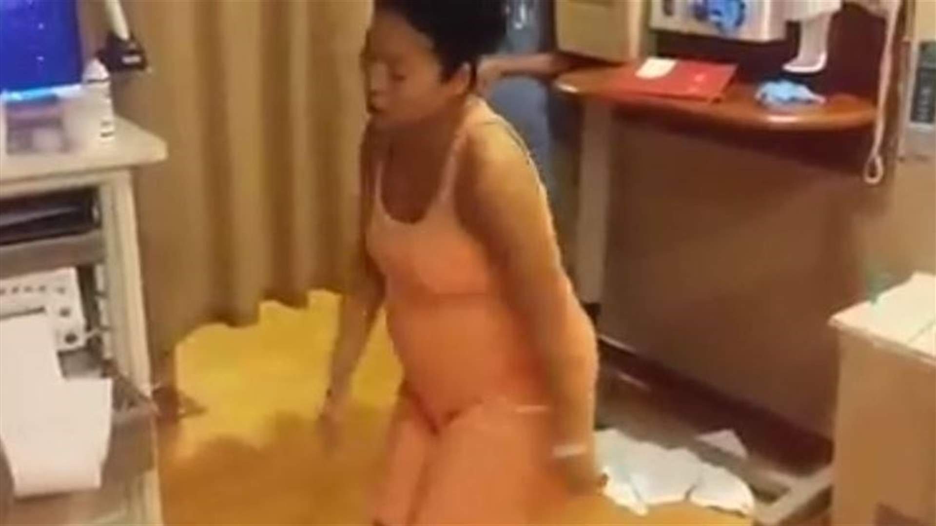 بالفيديو: رقصت أثناء المخاض لتتخلّص من الألم