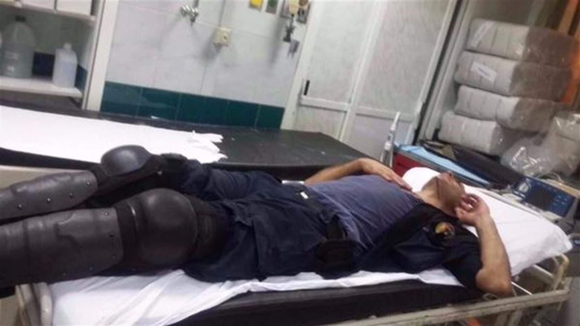[PHOTOS] Several security forces injured in Saturday’s scuffles in central Beirut