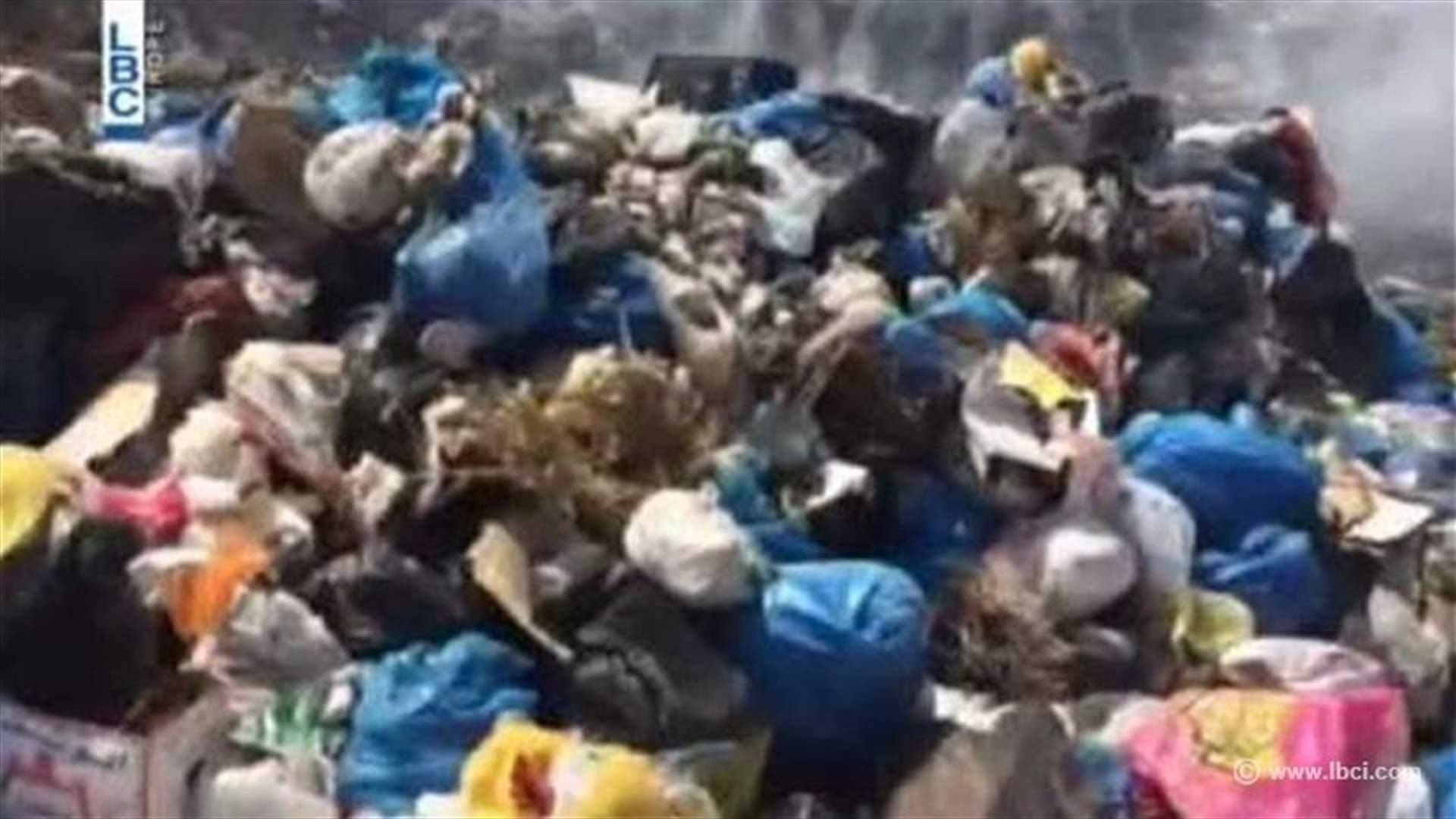 ماتَ ولم يصلّى عليه 