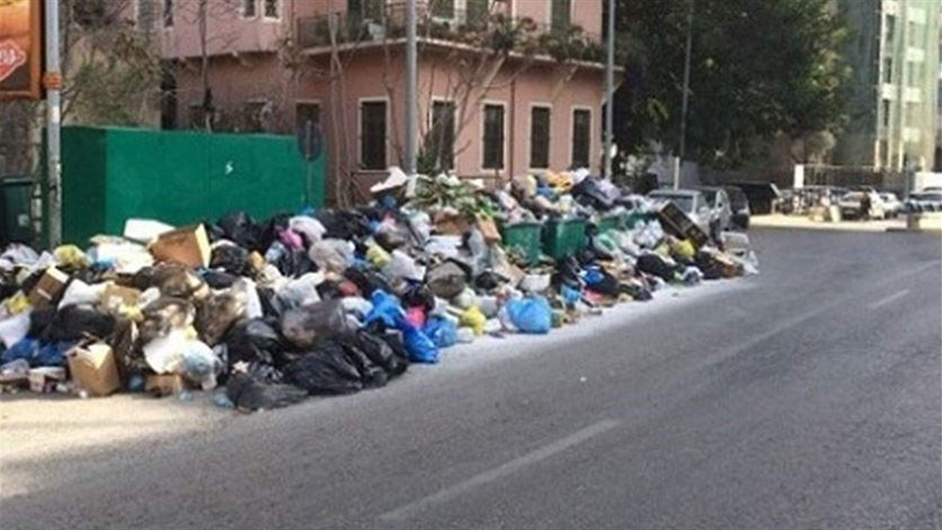بلدية الناعمة: نرفض إعادة فتح المطمر ولو لساعة واحدة