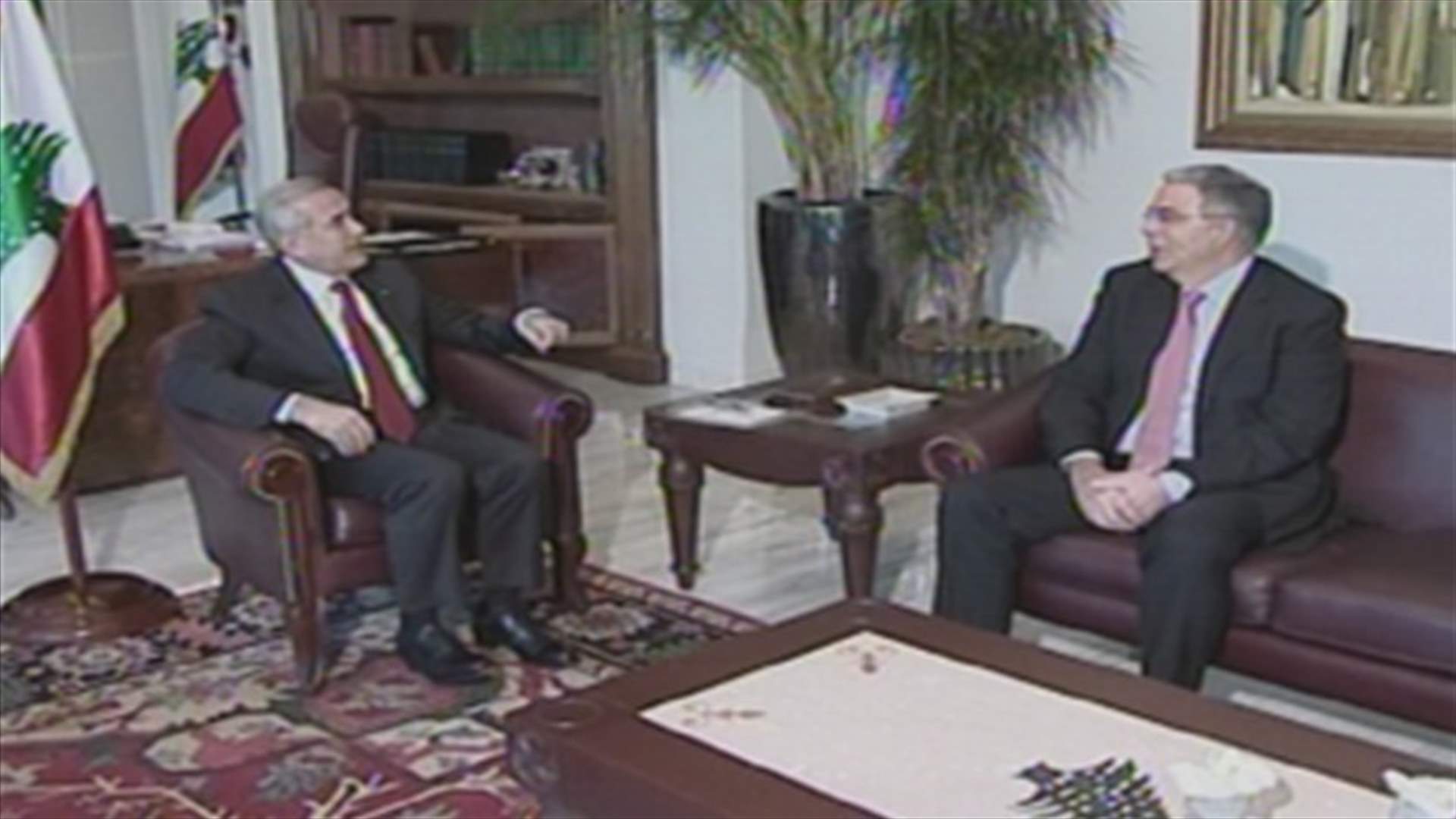 Sleiman leaves to Doha, calls for resolving expenditure issue
